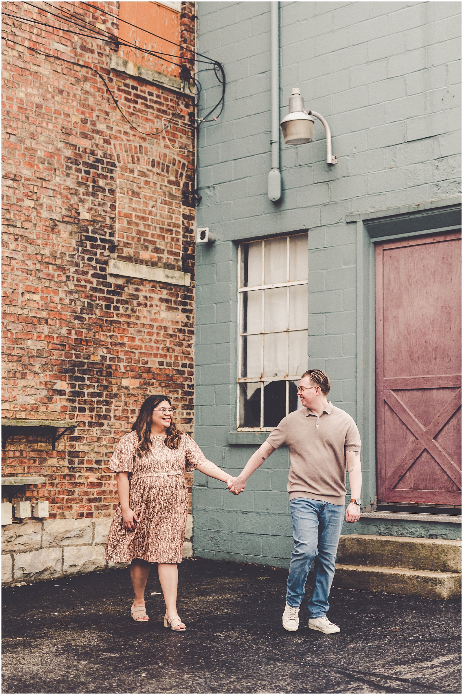 Spring couples session in Frankfort, Illinois with Chicagoland wedding photographer Kara Evans Photographer.