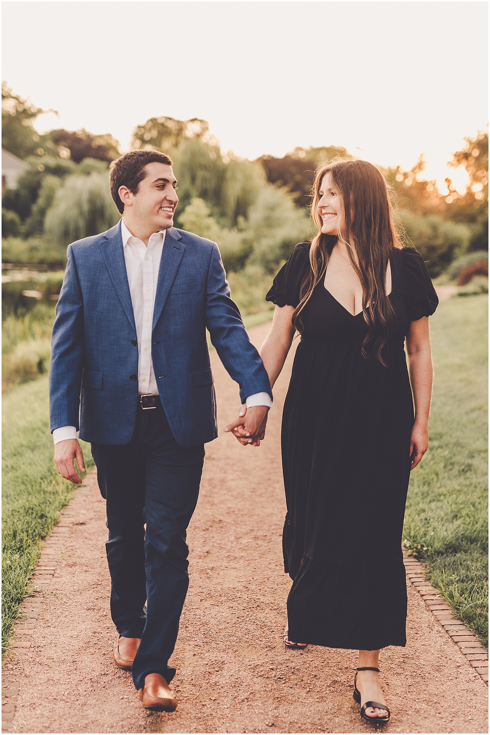 Lauren & Kyle's Cantigny Park engagement session in Wheaton with Chicagoland wedding photographer Kara Evans Photographer.
