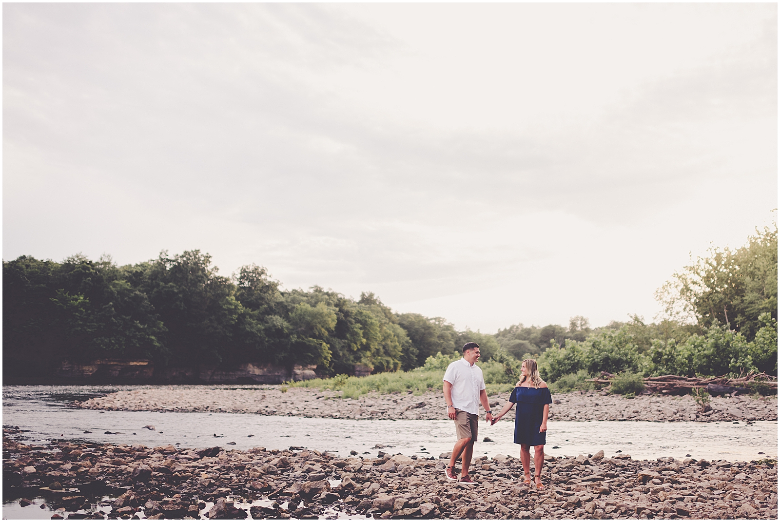 Lyndsey and Drew's summer Kankakee River anniversary photos in Kankakee, Illinois with Chicagoland wedding photographer Kara Evans Photographer.