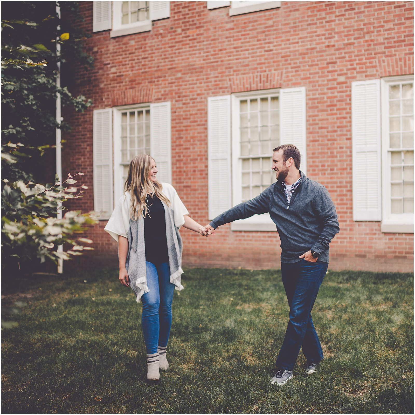 Catherine and Garrett's fall Illinois College engagement photos in Jacksonville with Chicagoland wedding photog Kara Evans Photographer.