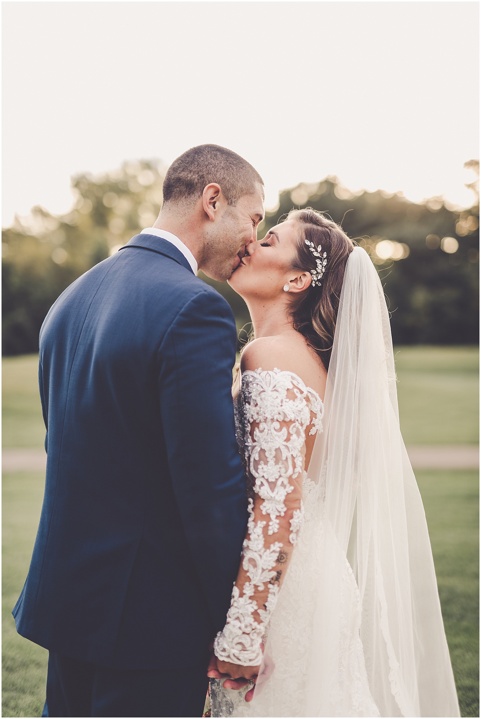 Romantic boho Eaglewood Resort & Spa wedding in Itasca, Illinois with Chicagoland wedding photographer Kara Evans Photographer.