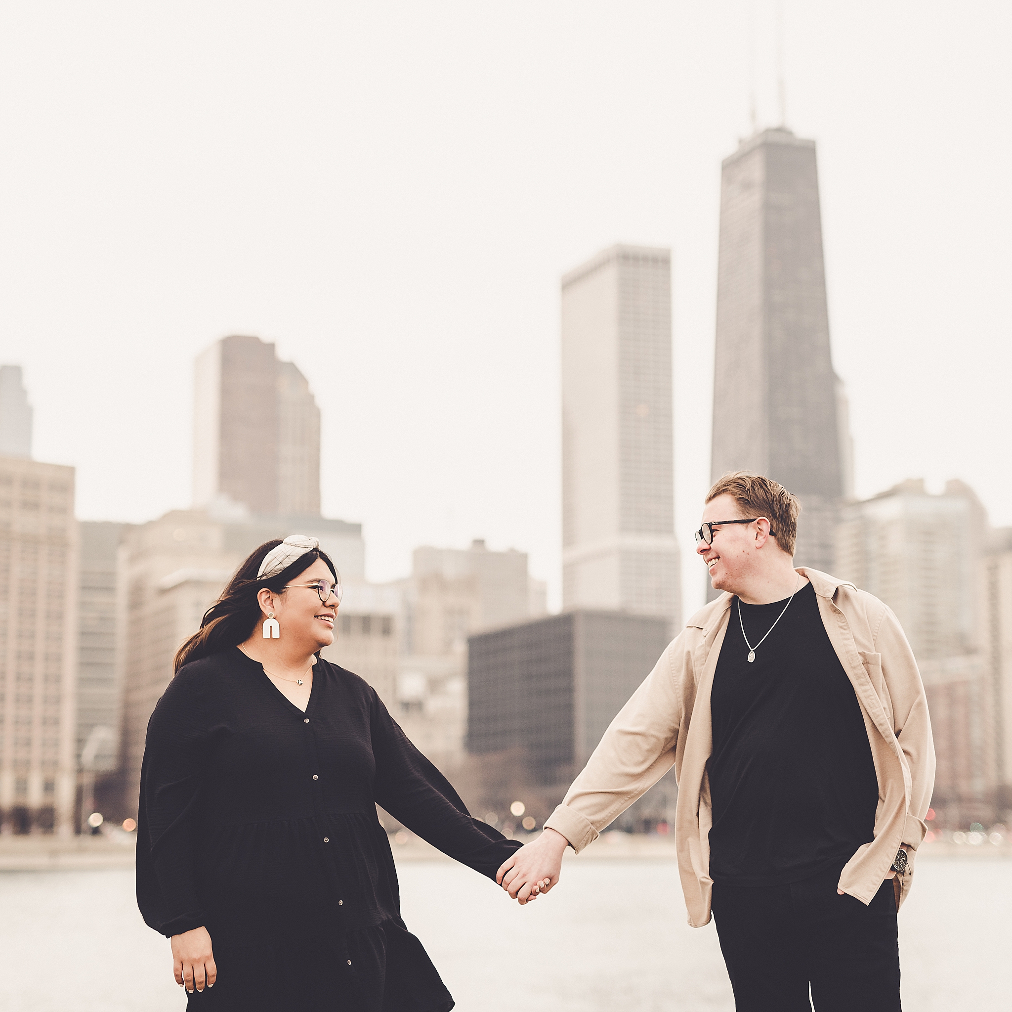 Neiry & Tyler's spring Milton Lee Olive Park engagement photos in Chicago, IL with Chicagoland wedding photographer Kara Evans Photographer.