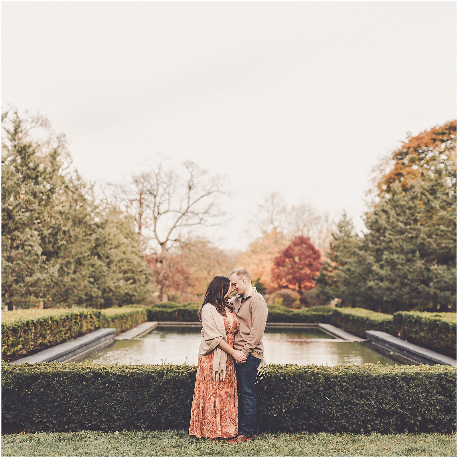 Nicole and Thomas's fall Cantigny Park engagement photos in Wheaton with Chicagoland wedding photographer Kara Evans Photographer.