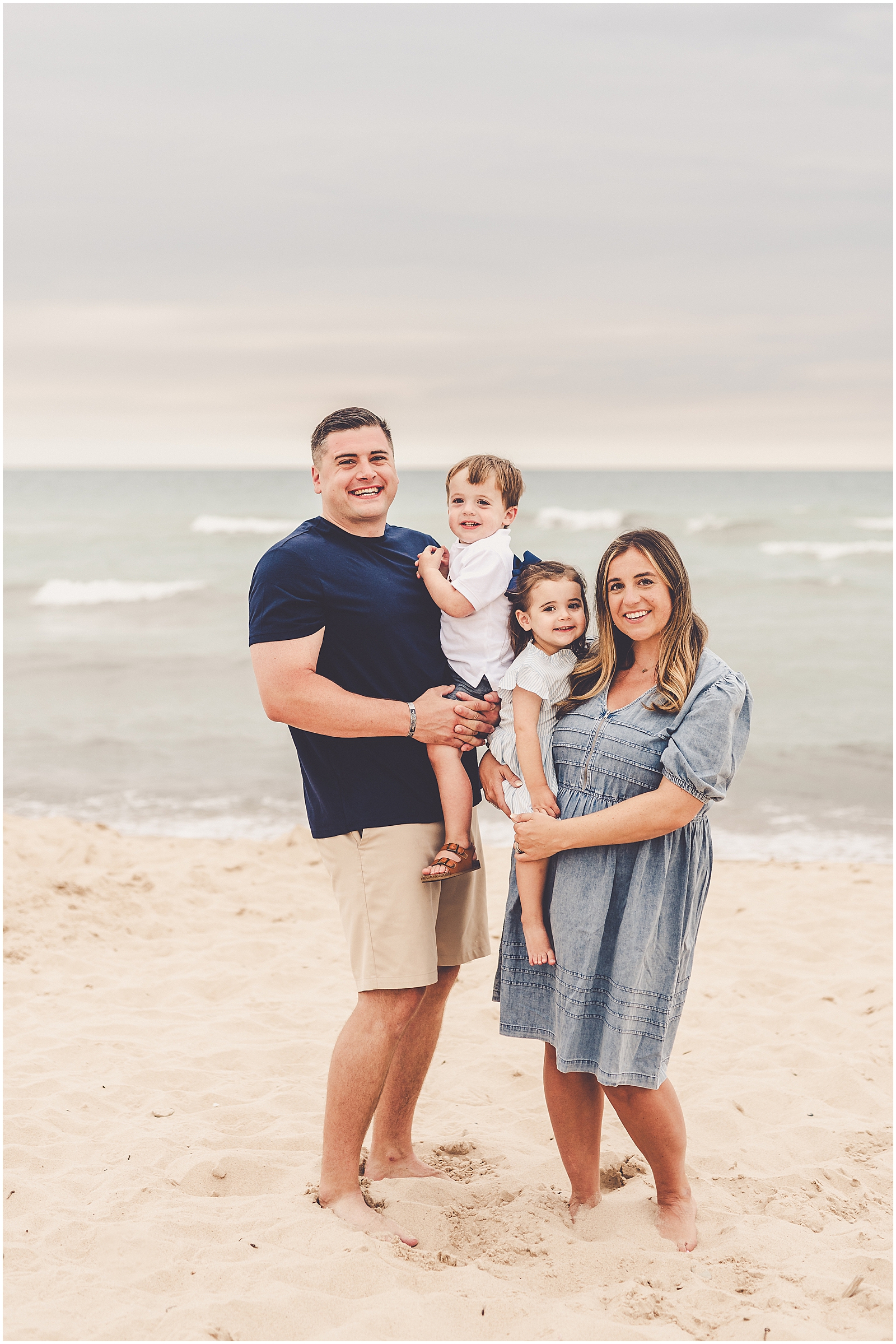 Beach family session for the Trump family in Michigan City with Bourbonnais & Kankakee County family photographer Kara Evans Photographer.