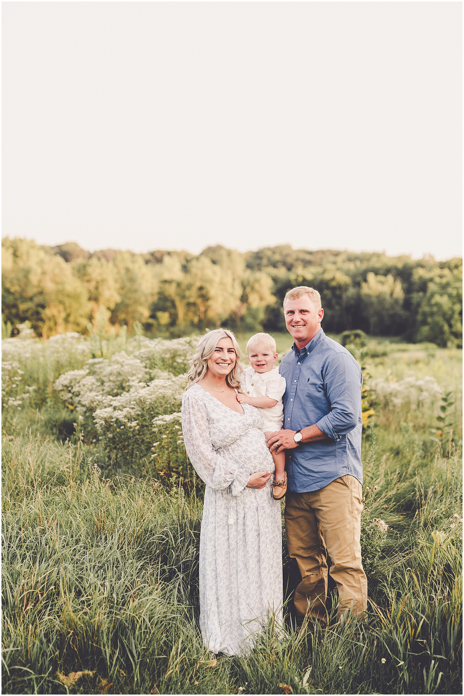 Hickory Creek family session in Mokena for the Metzger family with Kankakee County family photographer Kara Evans Photographer.