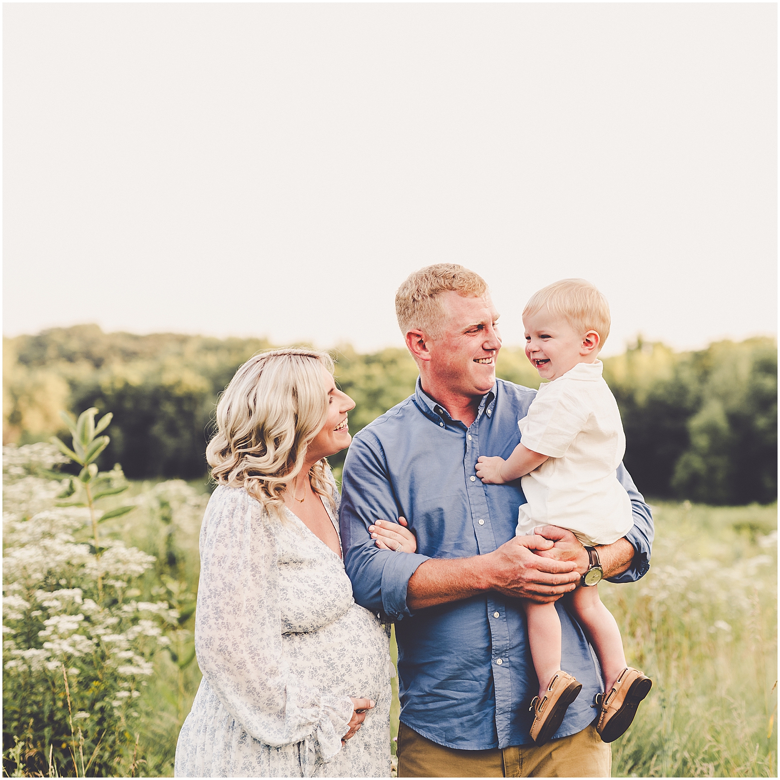 Hickory Creek family session in Mokena for the Metzger family with Kankakee County family photographer Kara Evans Photographer.