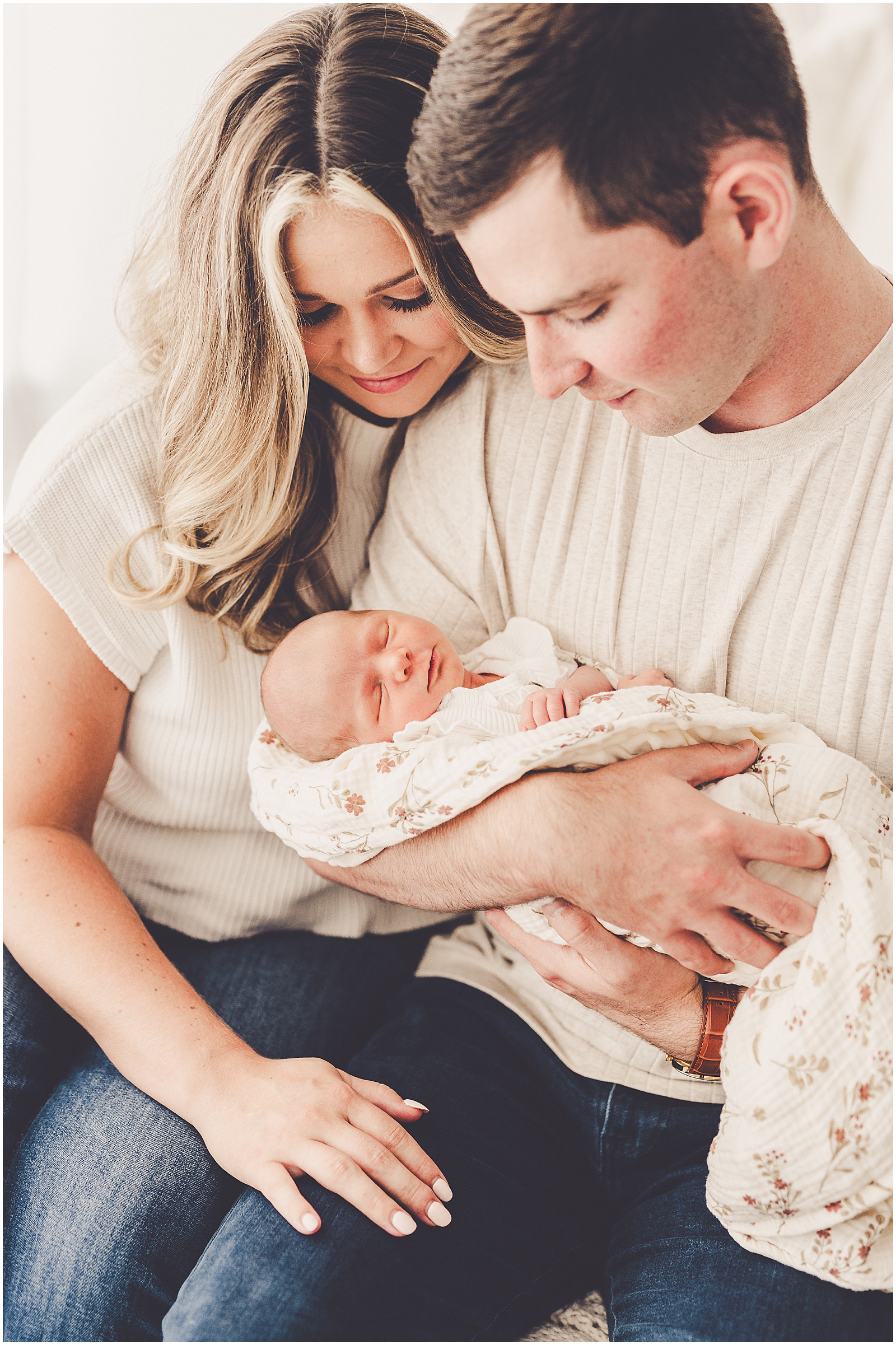 Kankakee natural light newborn photographer for the Morrissey family with Kankakee family photographer Kara Evans Photographer.