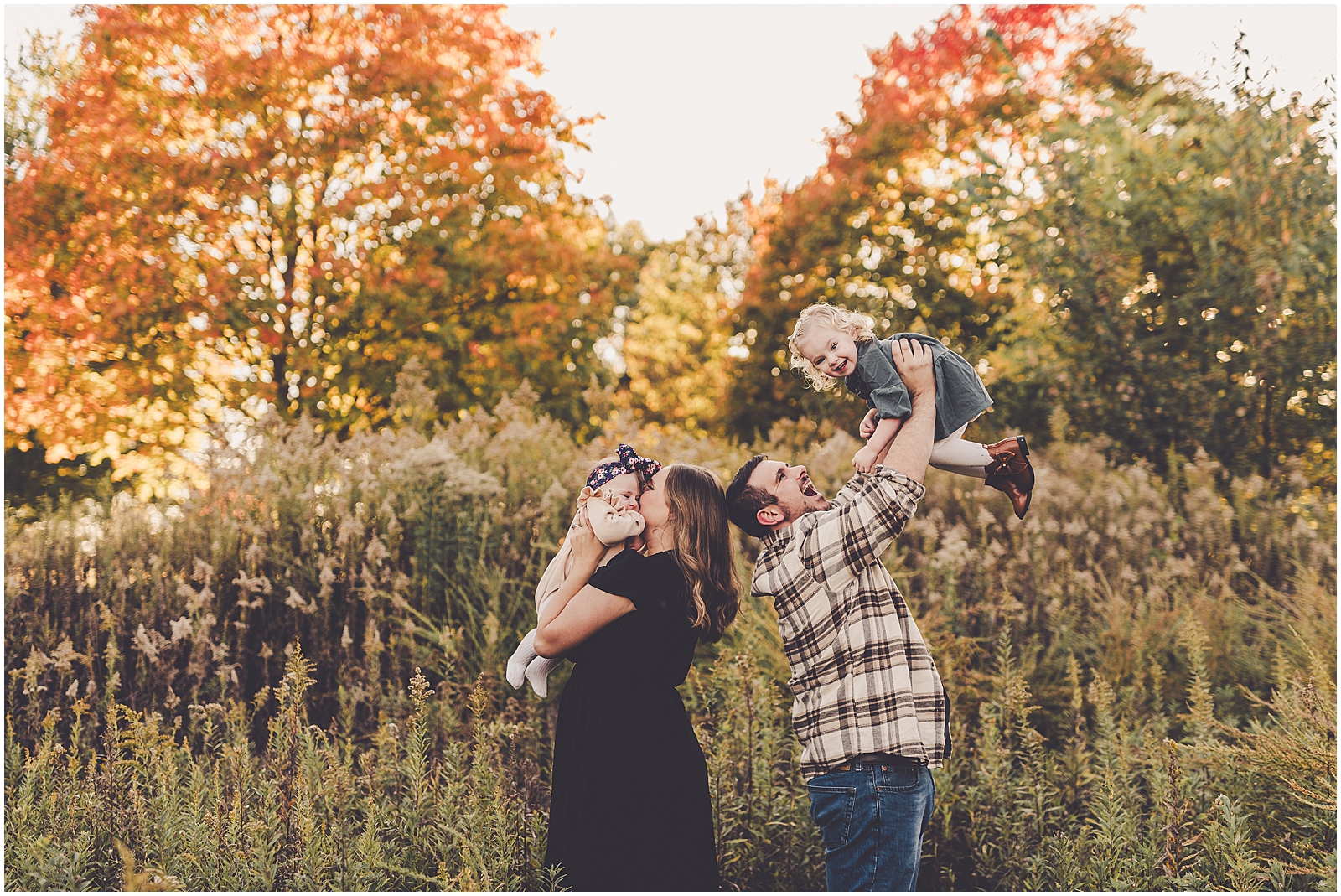 Fall Bourbonnais family photos at Perry Farm with Iroquois & Kankakee family photographer Kara Evans Photographer.