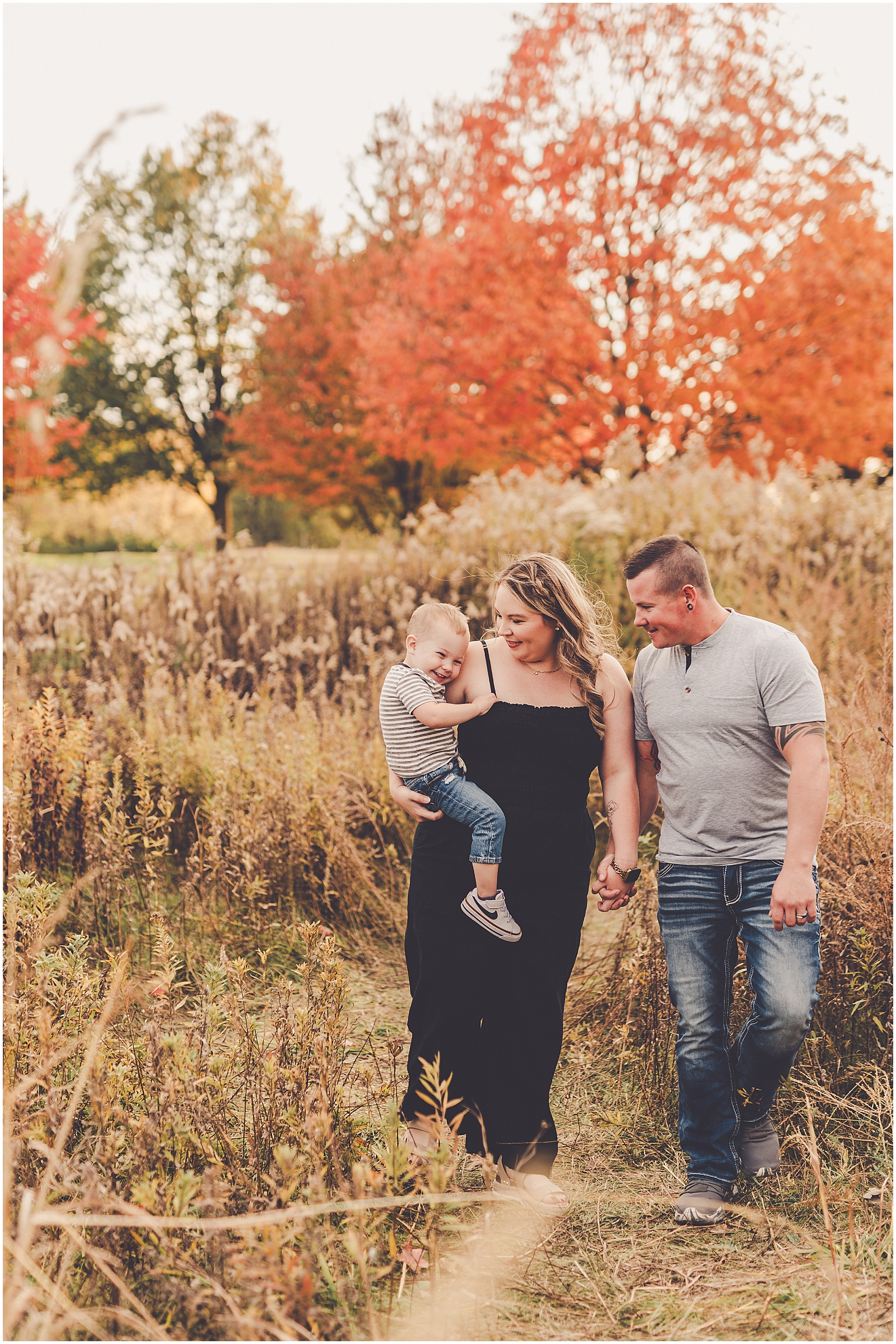 Fall Bourbonnais family photographer with Iroquois & Kankakee County family photographer Kara Evans Photographer.