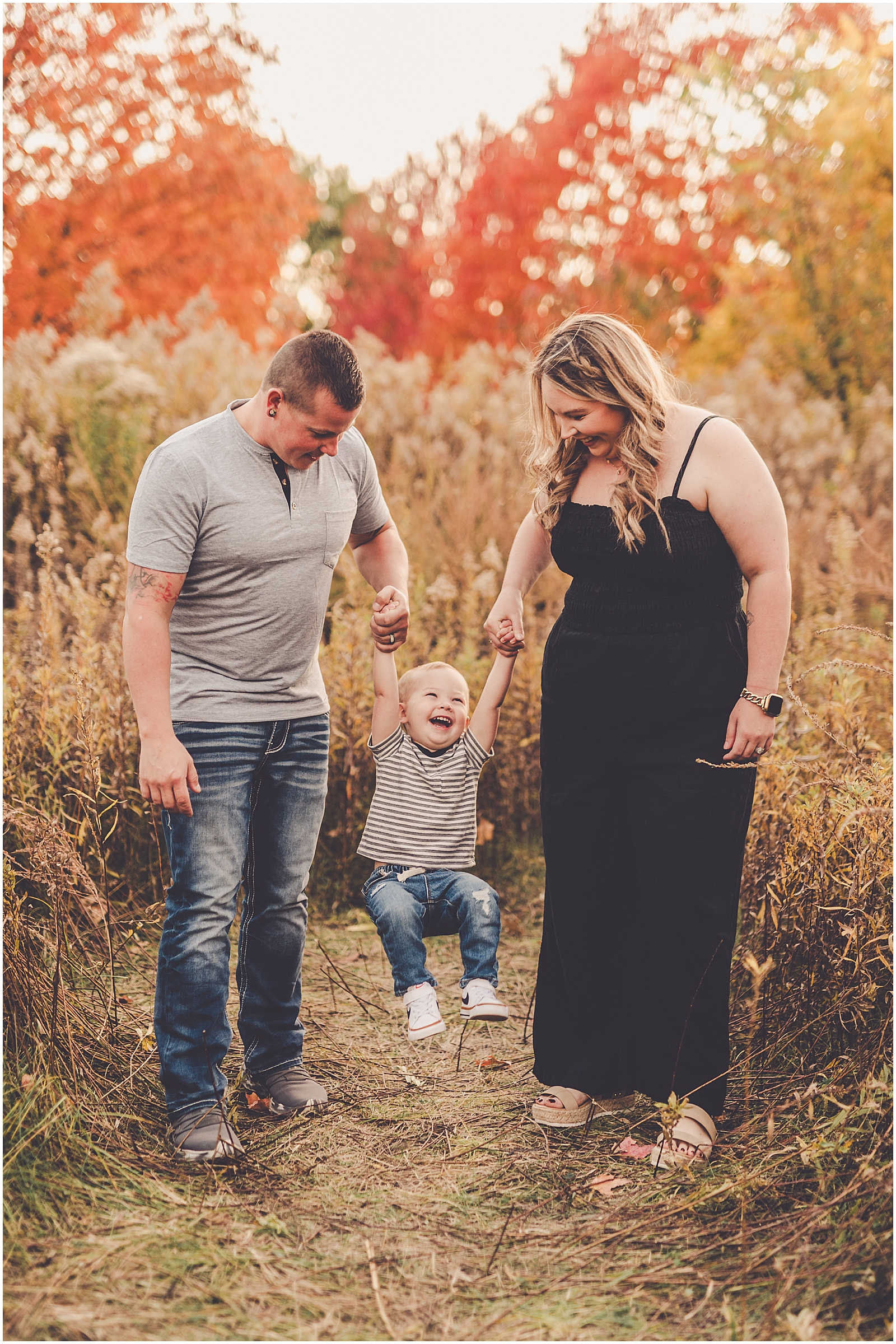 Fall Bourbonnais family photographer with Iroquois & Kankakee County family photographer Kara Evans Photographer.