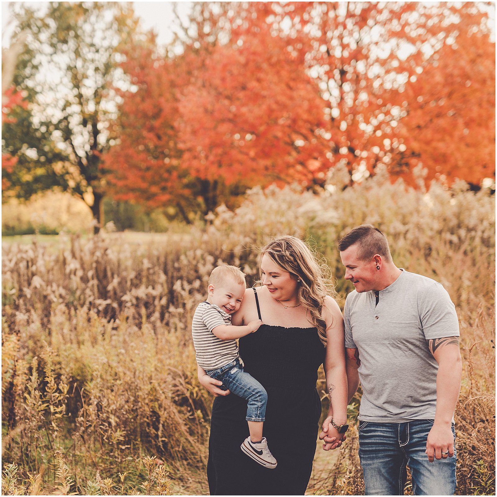 Fall Bourbonnais family photographer with Iroquois & Kankakee County family photographer Kara Evans Photographer.