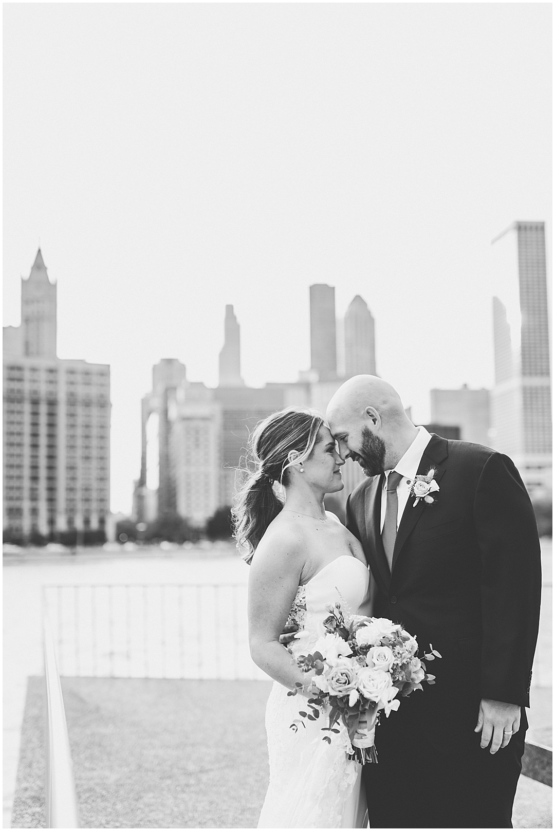 Gibson's Italia rooftop wedding in Chicago, Illinois with Chicagoland wedding photographer Kara Evans Photographer.