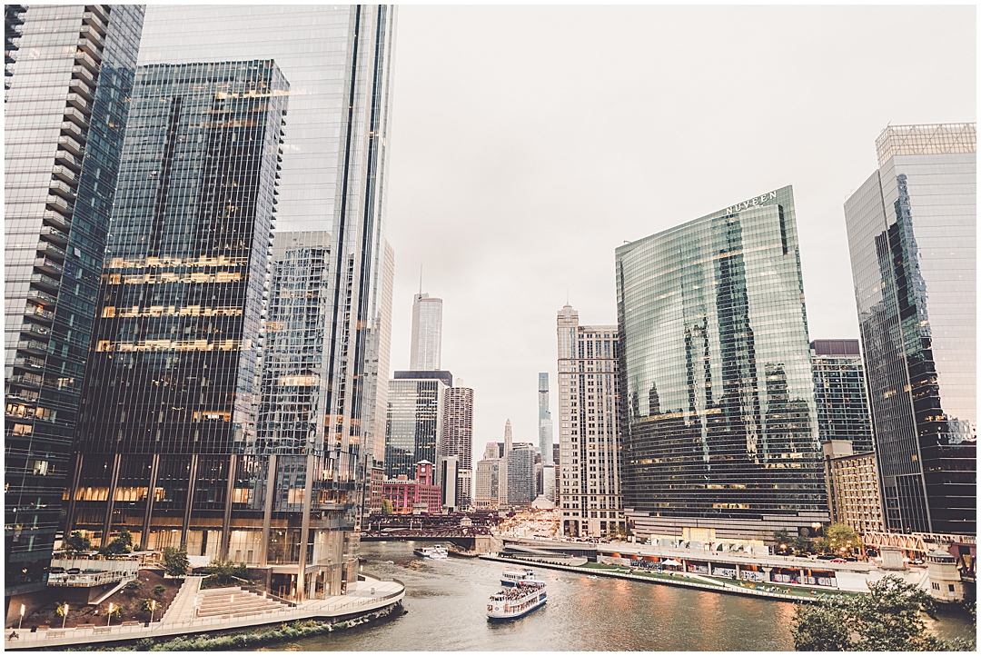 Gibson's Italia rooftop wedding in Chicago, Illinois with Chicagoland wedding photographer Kara Evans Photographer.