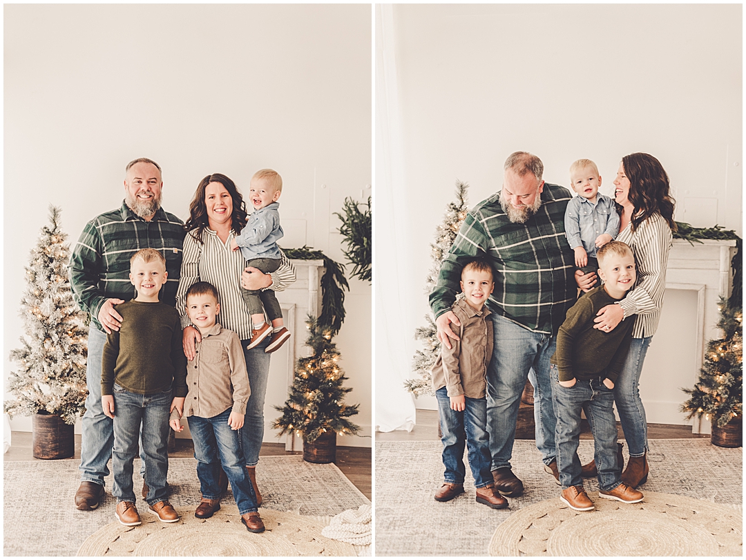 Christmas family photos at Studio 388 in Kankakee, Illinois with Kankakee family photographer Kara Evans Photographer.