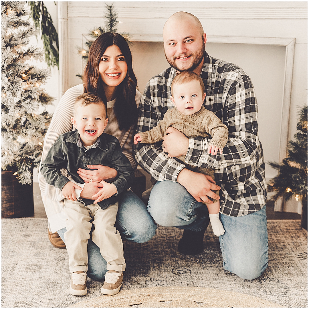 Christmas family photos at Studio 388 in Kankakee, Illinois with Kankakee family photographer Kara Evans Photographer.