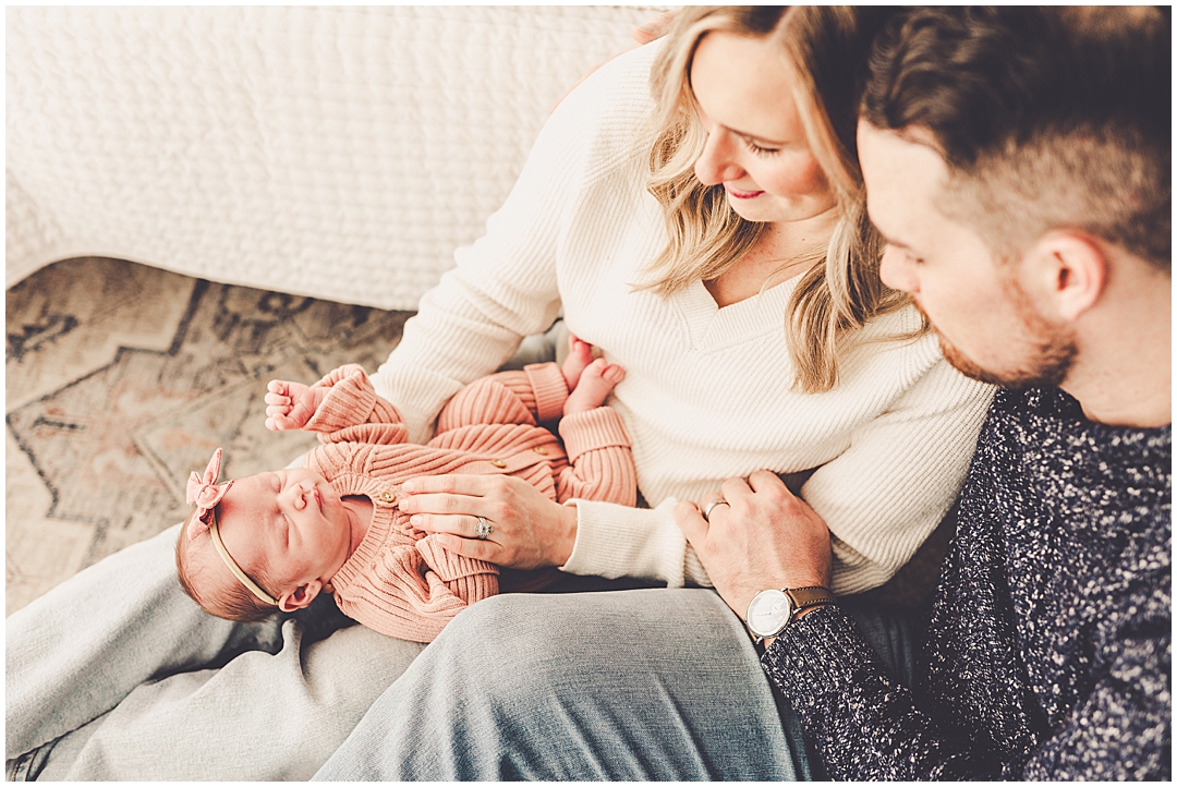 Kankakee studio newborn photos – Kara Evans Photographer is a family photographer based in Downtown Kankakee.