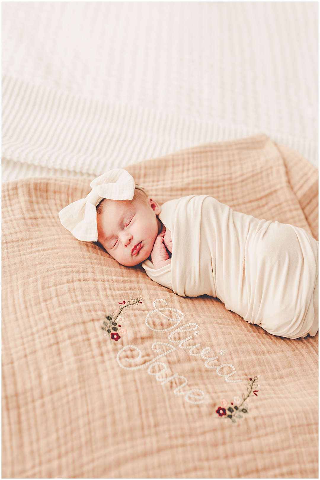 Studio newborn photographer at Studio 388 in downtown Kankakee with Kankakee family photographer Kara Evans Photographer.