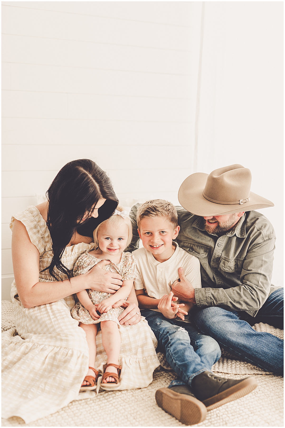 Spring mini sessions at the natural light Kankakee photography studio – Studio 388 owned by Kara Evans Photographer in Kankakee, Illinois.