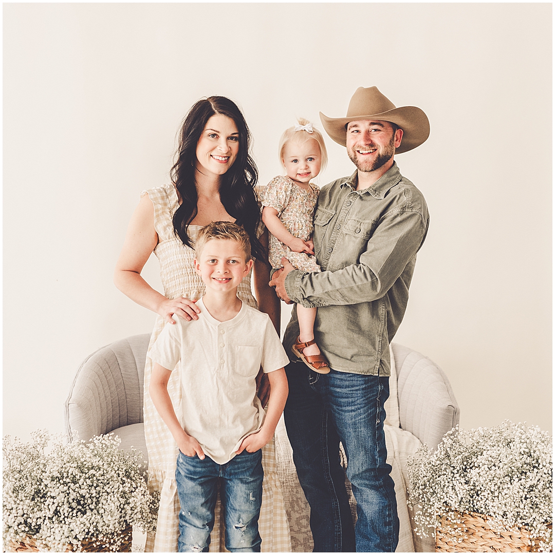 Spring mini sessions at the natural light Kankakee photography studio – Studio 388 owned by Kara Evans Photographer in Kankakee, Illinois.
