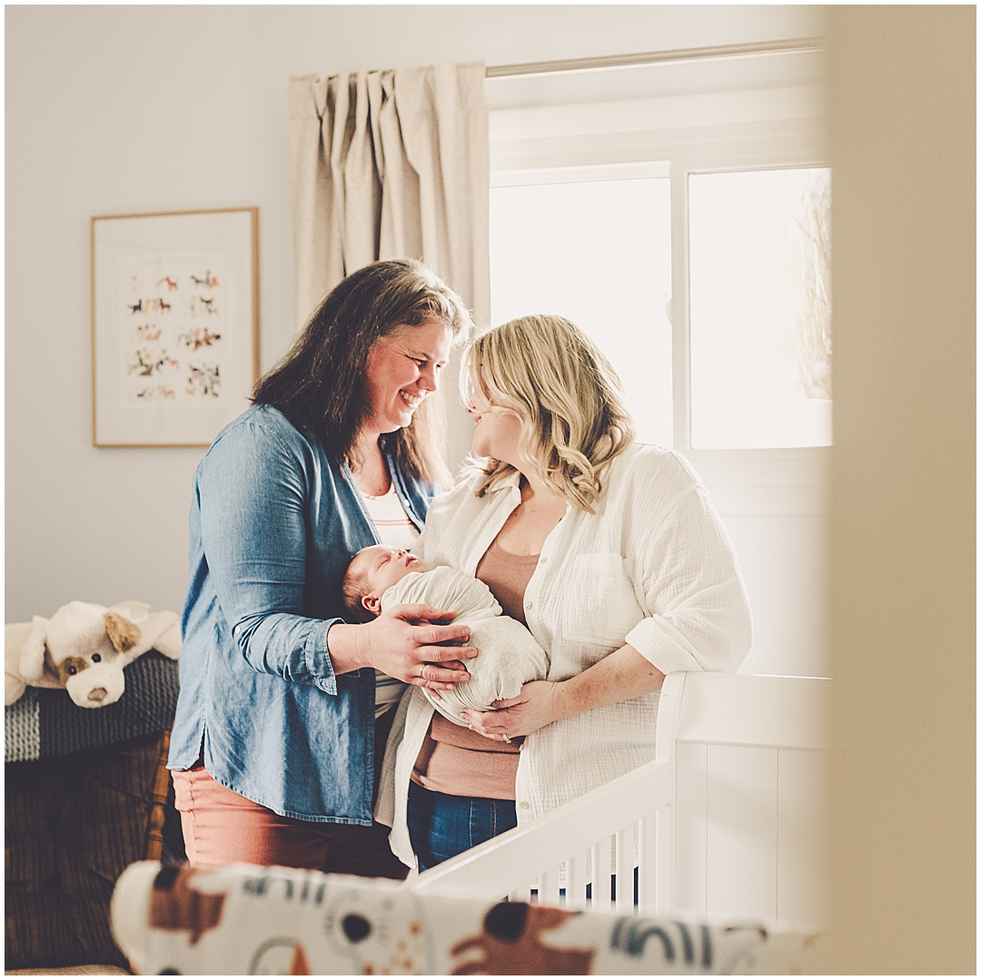 Kankakee lifestyle newborn photographer – Kara Evans Photographer is a family photographer based in Kankakee, Illinois.