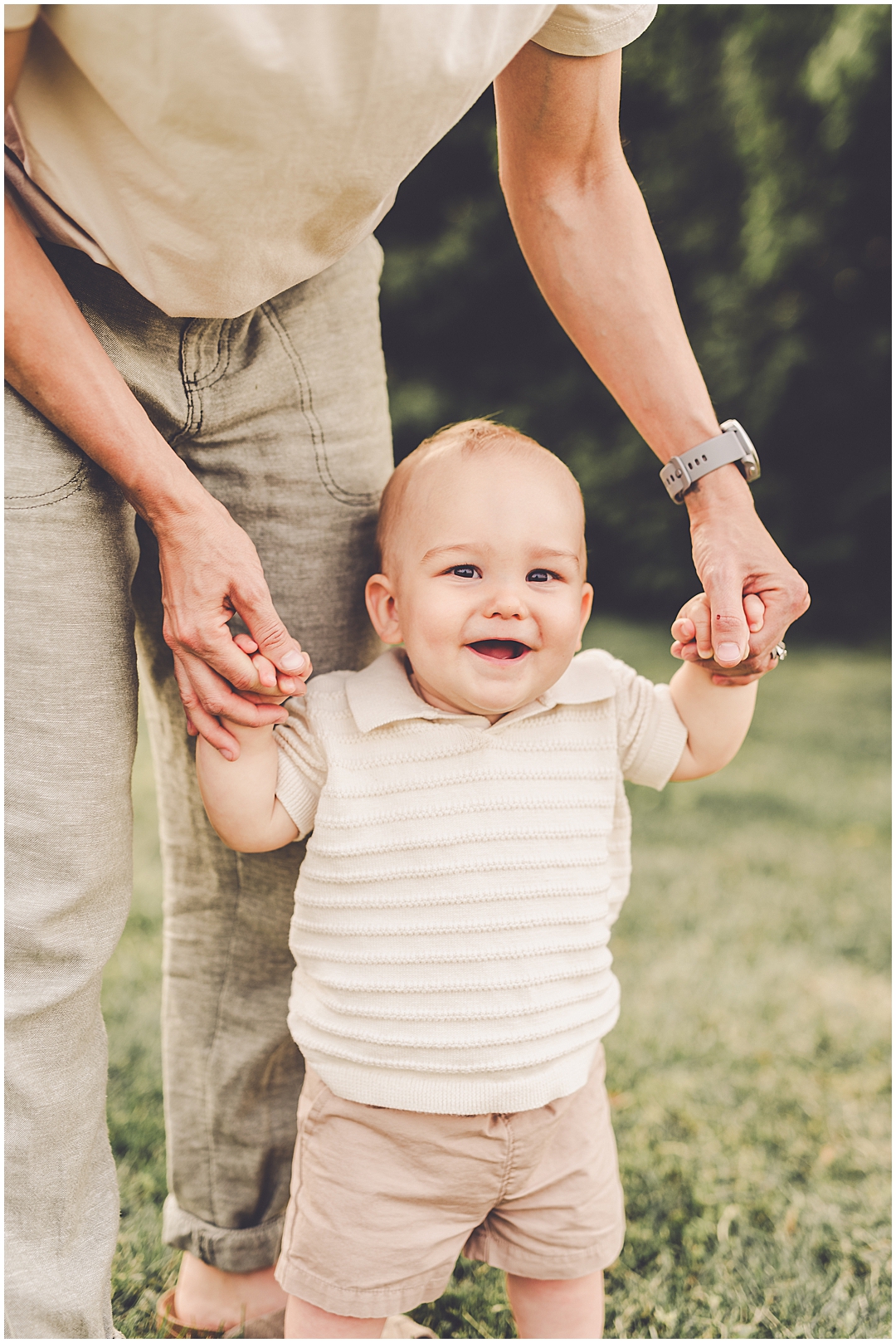 Iroquois County Family Photographer – Kara Evans is a family photographer based in Kankakee serving Iroquois County and Kankakee County.