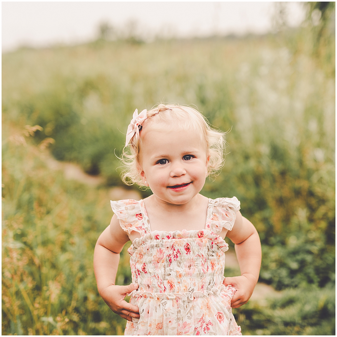Perry Farm family photographer in Bourbonnais – Kara Evans Photographer is a family photographer based in Kankakee, Illinois.