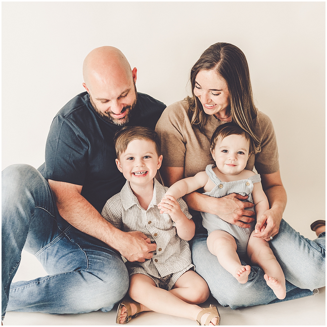 One-year studio milestone photos in Kankakee – Kara Evans Photographer is a family photographer based in Kankakee, Illinois.