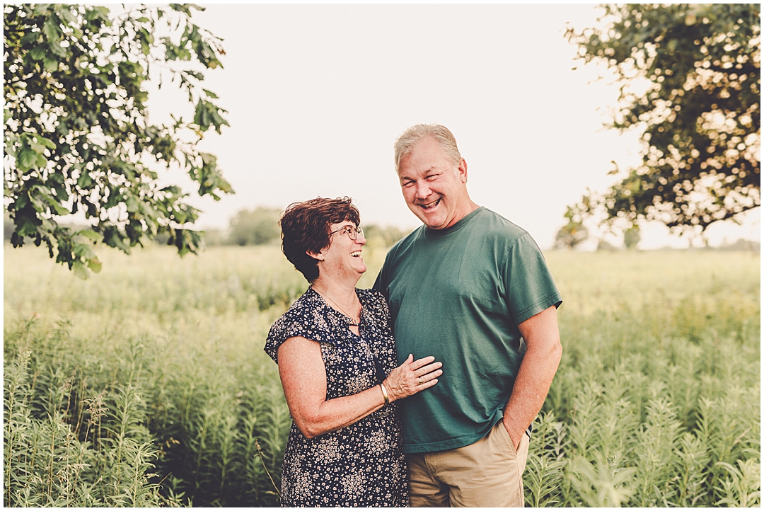 Family photos at Perry Farm - Kara Evans Photographer is a Kankakee County and Bourbonnais family photographer.