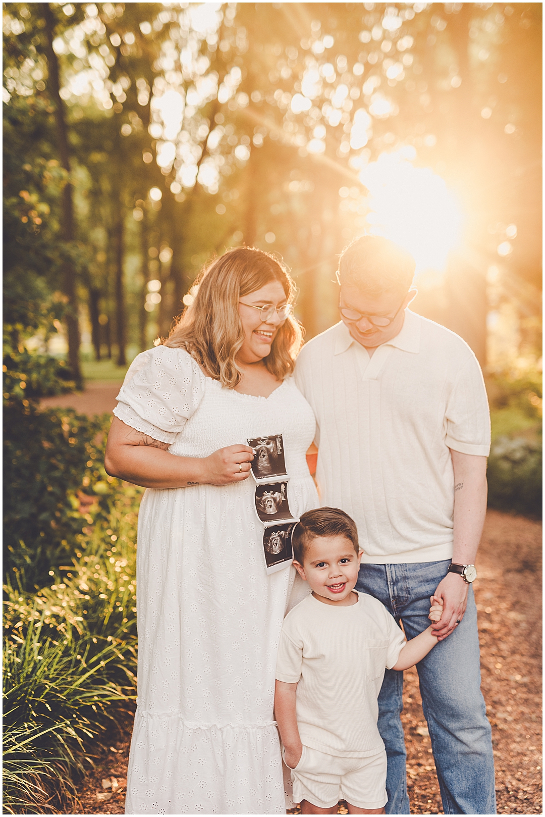 Small Memorial Park family photos in Kankakee with Kankakee family photographer Kara Evans Photographer.