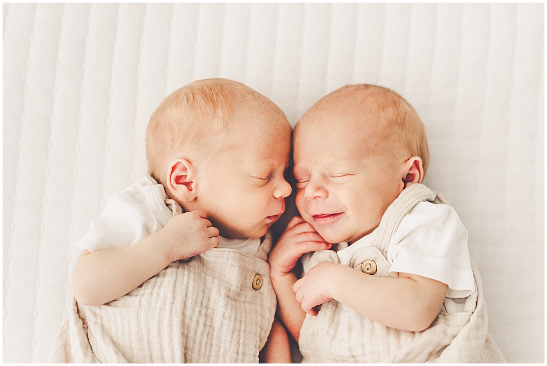 Twin newborn photographer in Kankakee with Kankakee & Iroquois County family photographer Kara Evans Photographer.