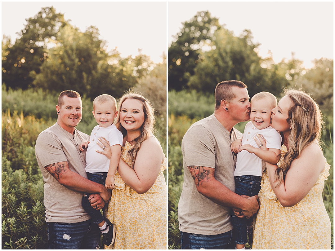 Summer family photos at Perry Farm with the Spry family – Kara Evans Photographer is a Kankakee and Iroquois County family photographer.