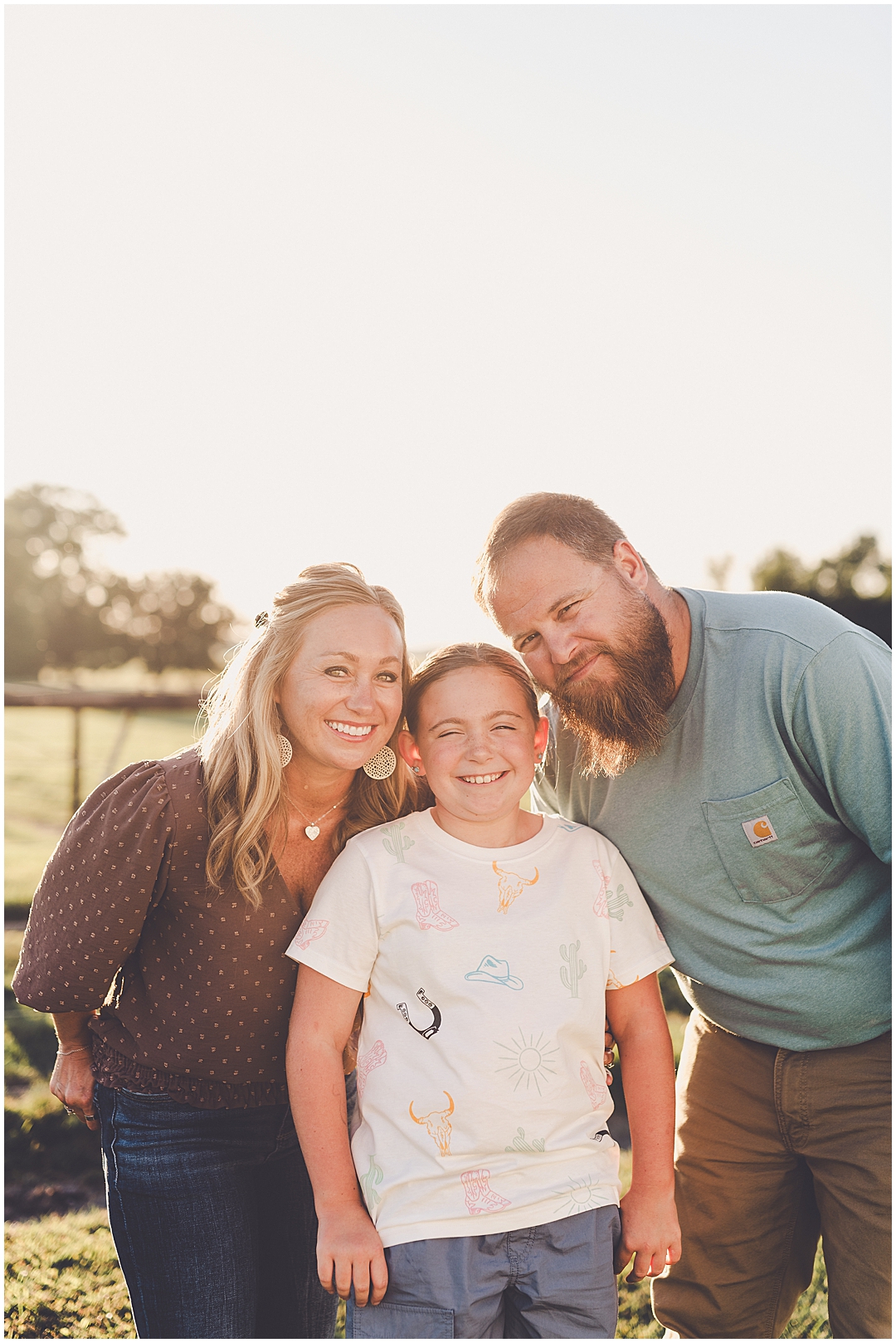 Iroquois County family photographer – Kara Evans Photographer is a Central Illinois family photographer serving Kankakee and Iroquois County.