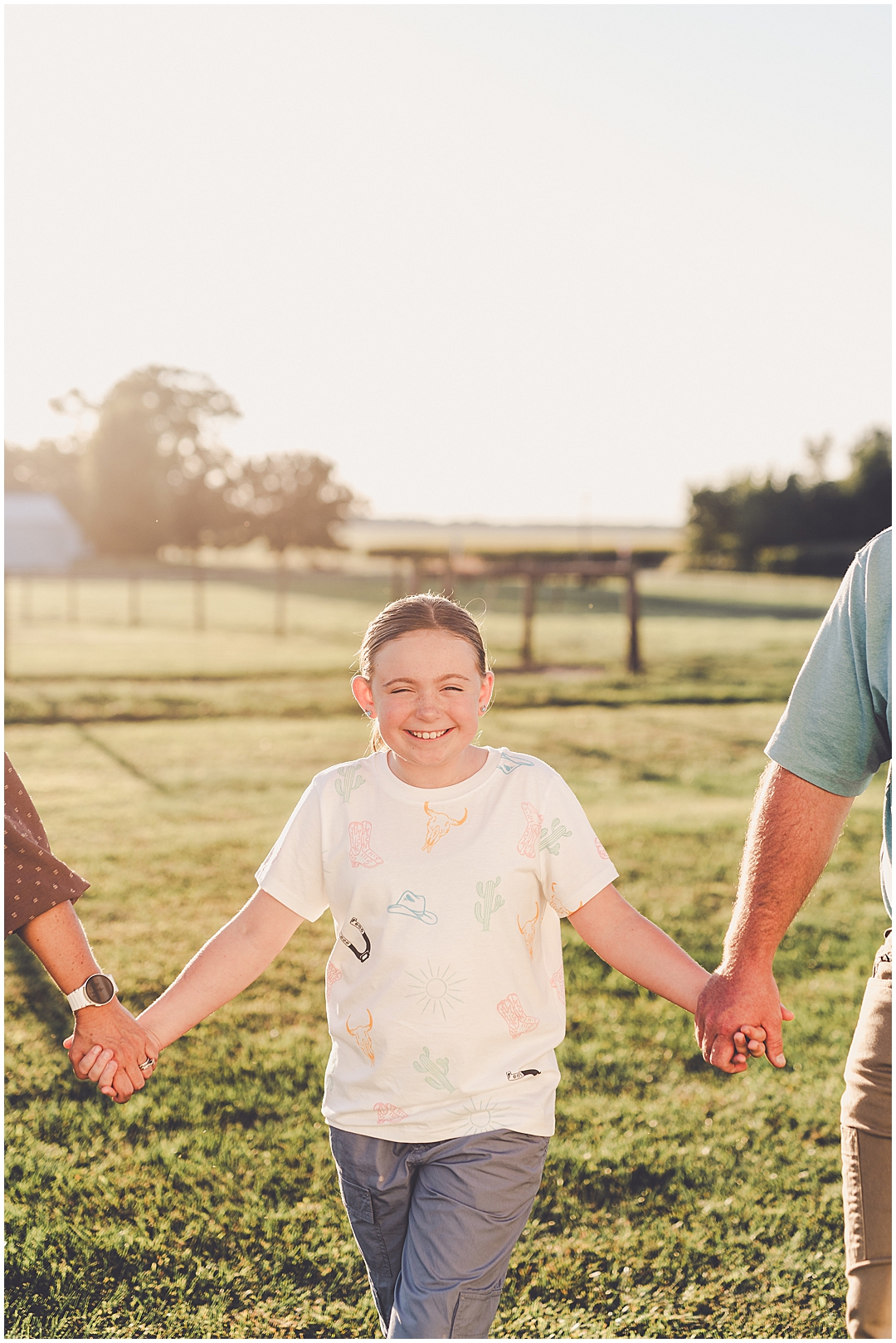 Iroquois County family photographer – Kara Evans Photographer is a Central Illinois family photographer serving Kankakee and Iroquois County.