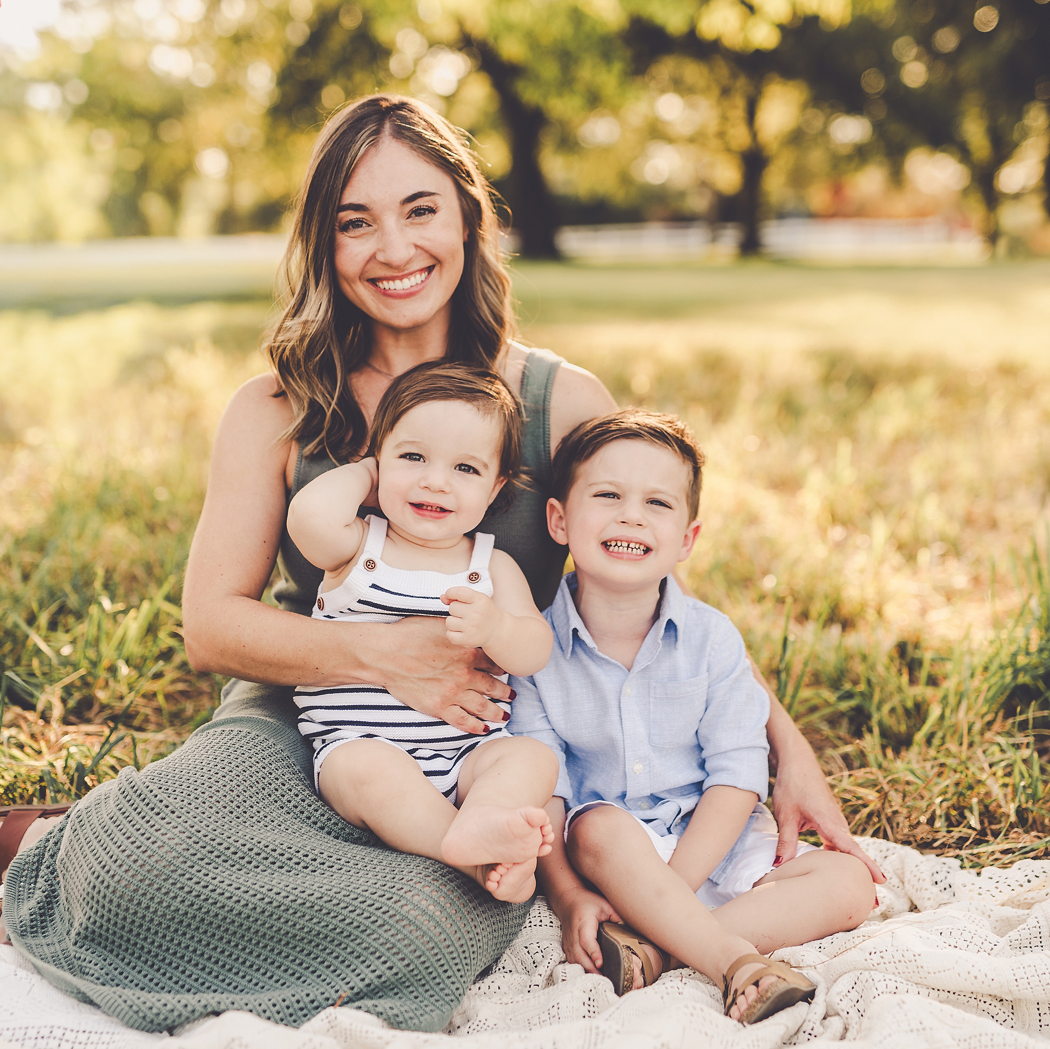 Late summer Perry Farm family photos with Iroquois and Kankakee County family photographer Kara Evans Photographer.