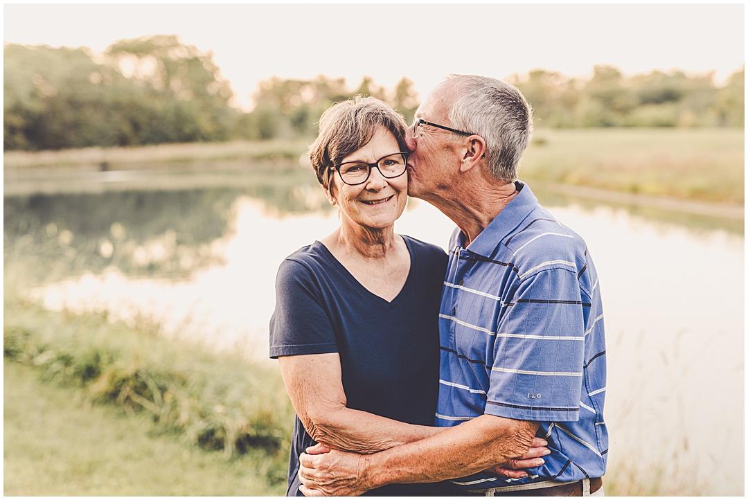 Iroquois County extended family photographer with Kara Evans Photographer – a Central Illinois family photographer in Iroquois County.