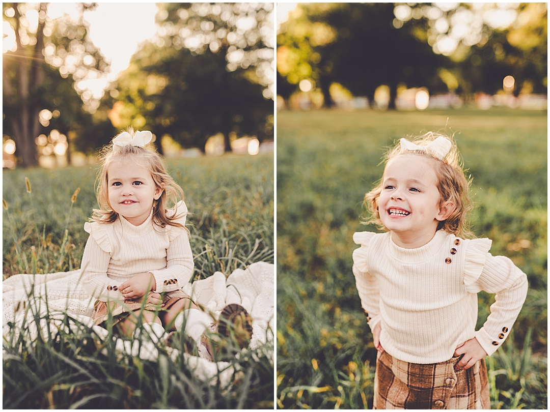 Fall family photos in Bourbonnais with Kara Evans Photographer – Kara Evans Photographer is a Bourbonnais & Kankakee family photographer.