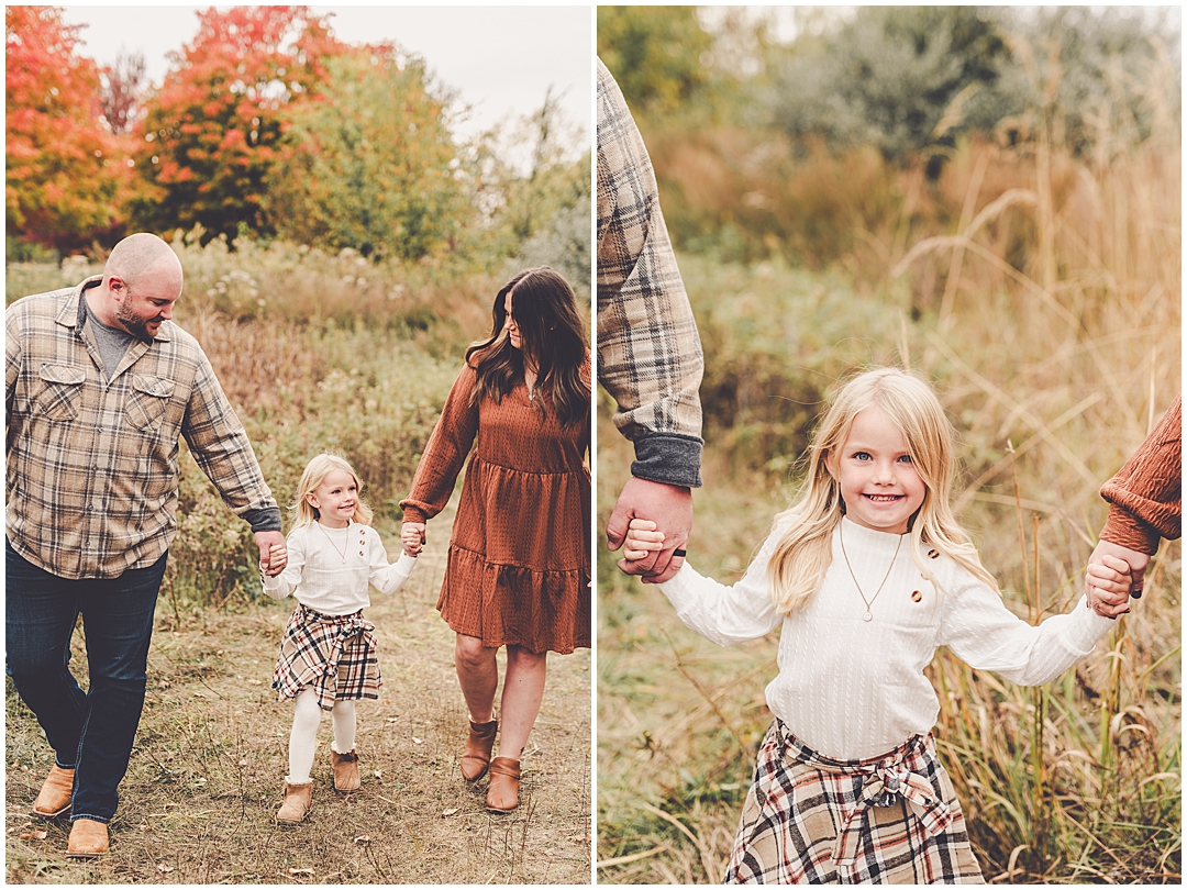 Fall mini sessions at Perry Farm Park in Bourbonnais with Iroquois & Kankakee County family photographer Kara Evans Photographer.