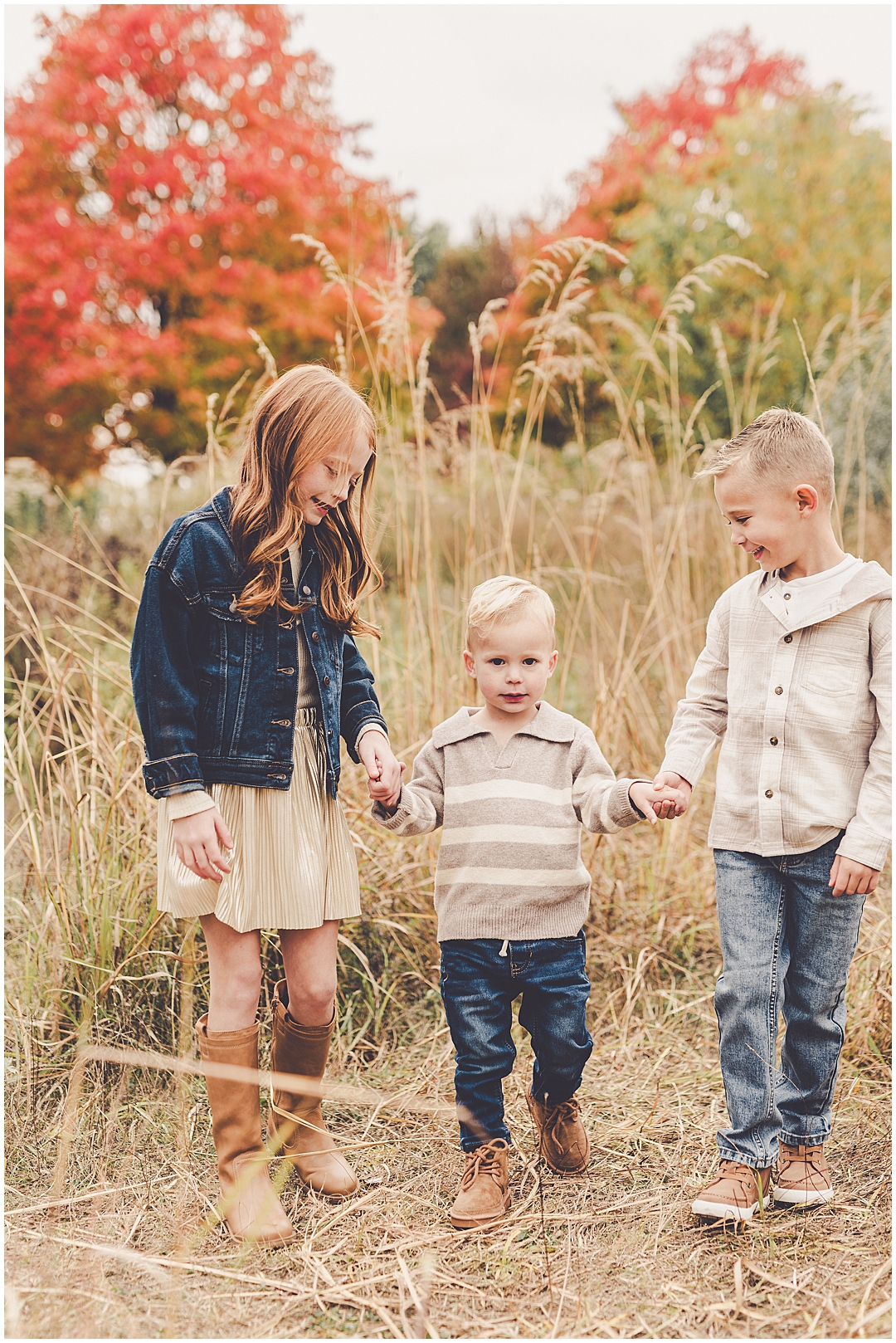 Fall mini sessions at Perry Farm Park in Bourbonnais with Iroquois & Kankakee County family photographer Kara Evans Photographer.