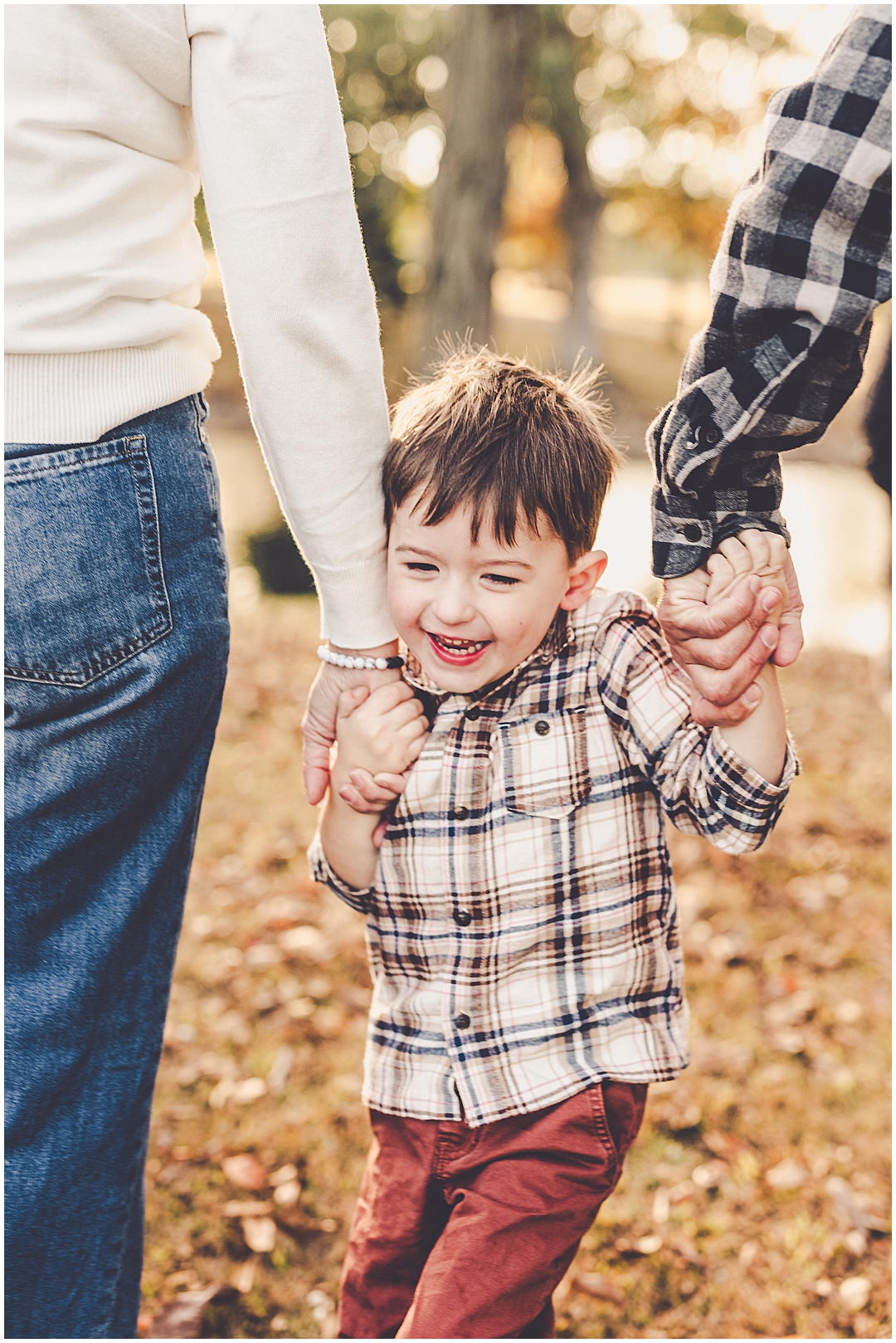 Watseka family photographer fall photos with Kara Evans Photographer – a family photographer serving Kankakee and Iroquois County.