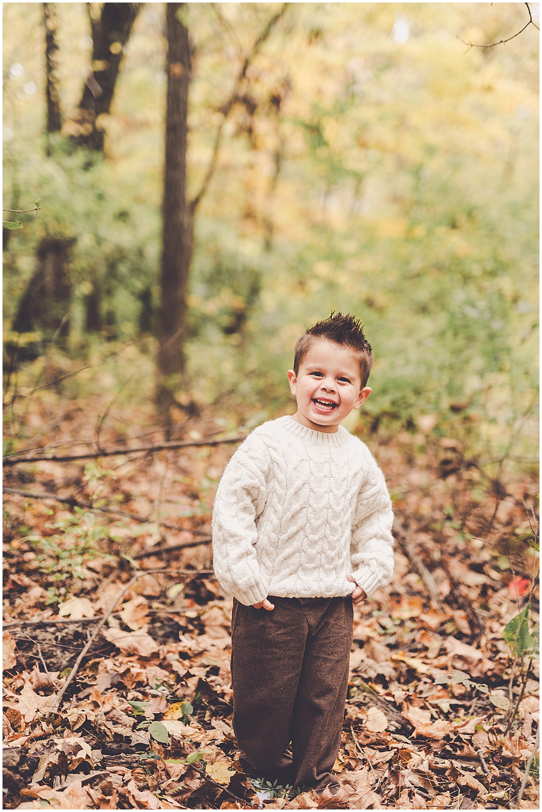 Fall maternity photos in Bourbonnais with Iroquois and Kankakee County family photographer Kara Evans Photographer