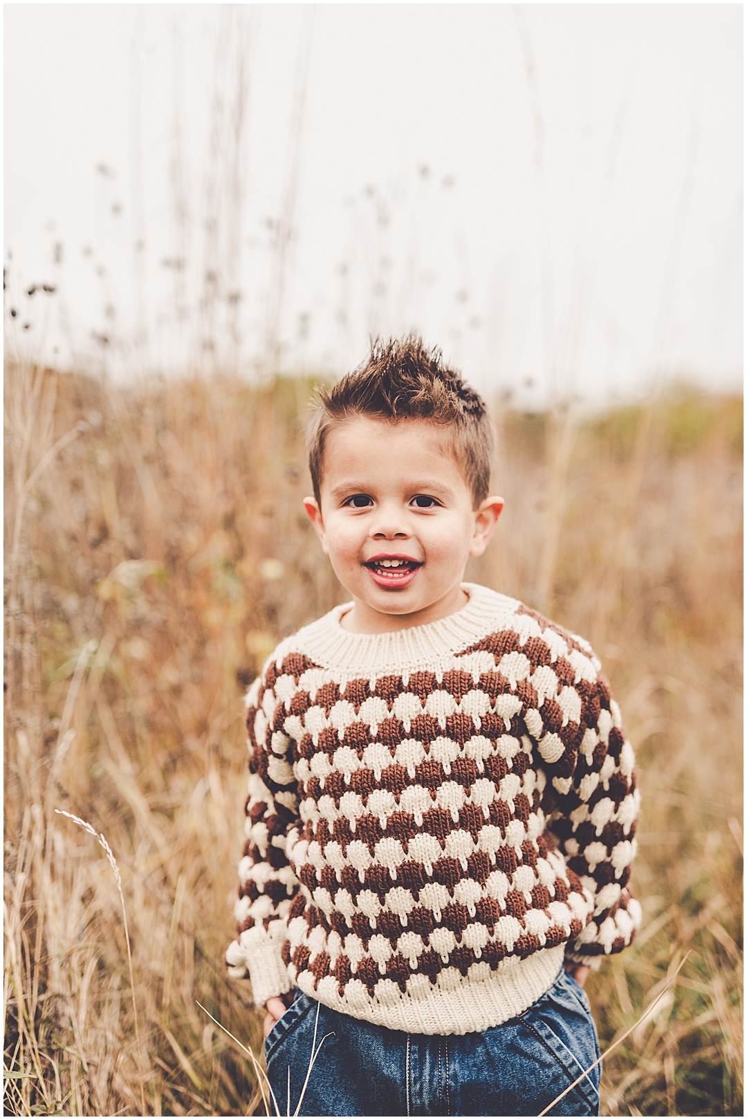 Fall maternity photos in Bourbonnais with Iroquois and Kankakee County family photographer Kara Evans Photographer