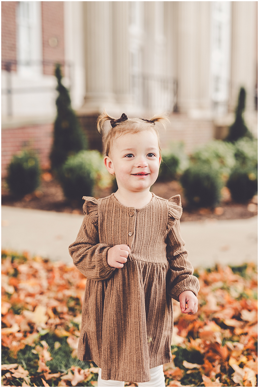 Central Illinois family photographer – Kara Evans Photographer is a family photographer In Central Illinois, Kankakee, and Iroquois County.