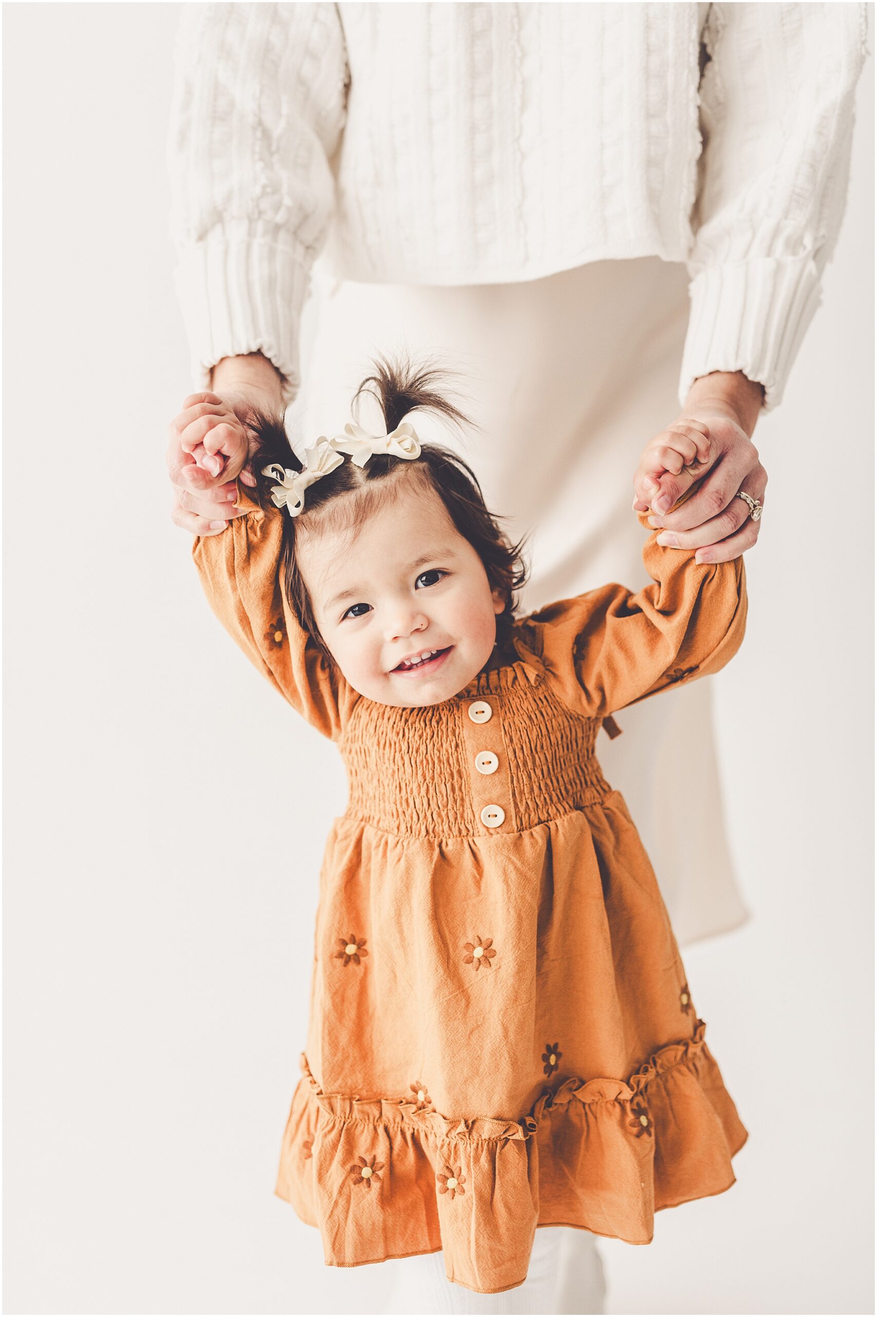 Kara Evans Photographer is a Kankakee-based studio family photographer at Studio 388 in downtown Kankakee, Illinois.