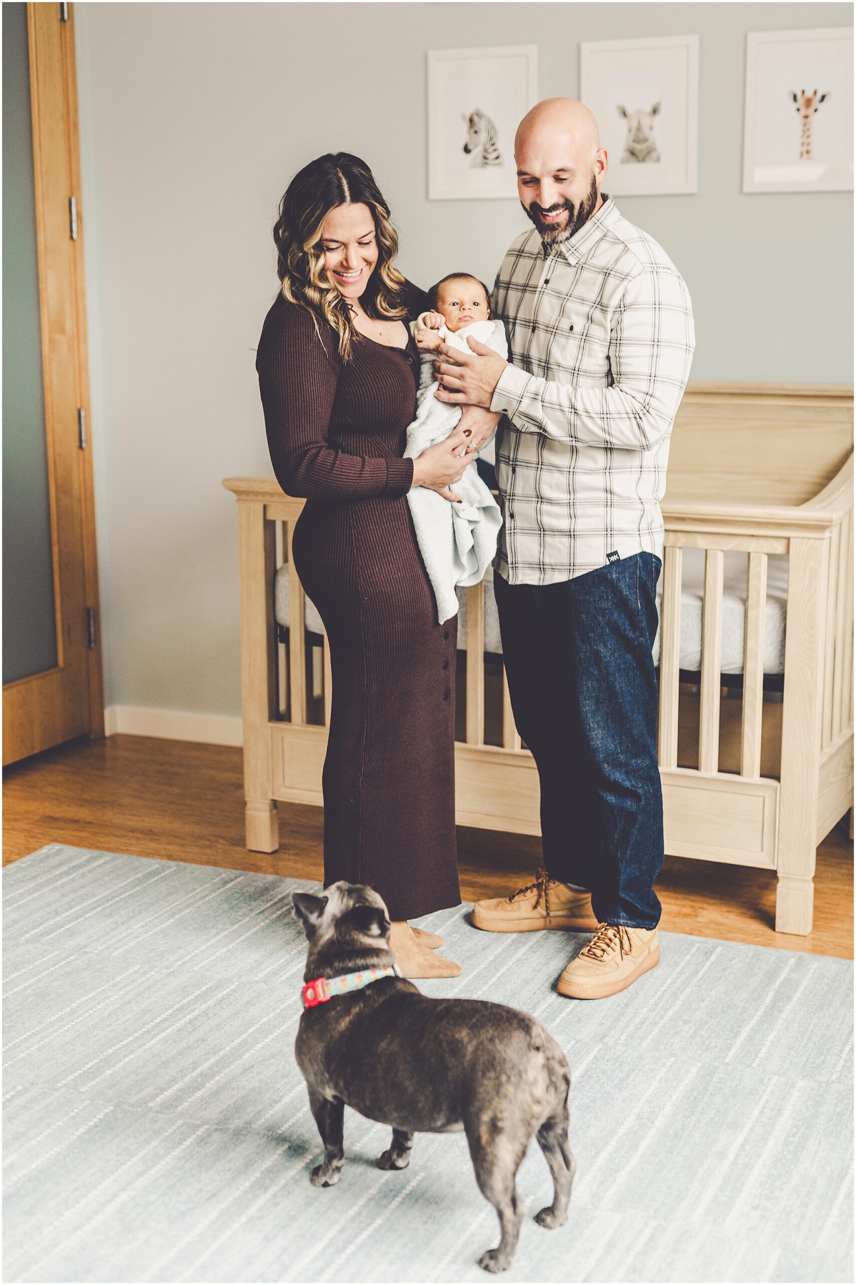 Lifestyle newborn photos in Chicago, Illinois with Kankakee County family and newborn photographer Kara Evans Photographer.