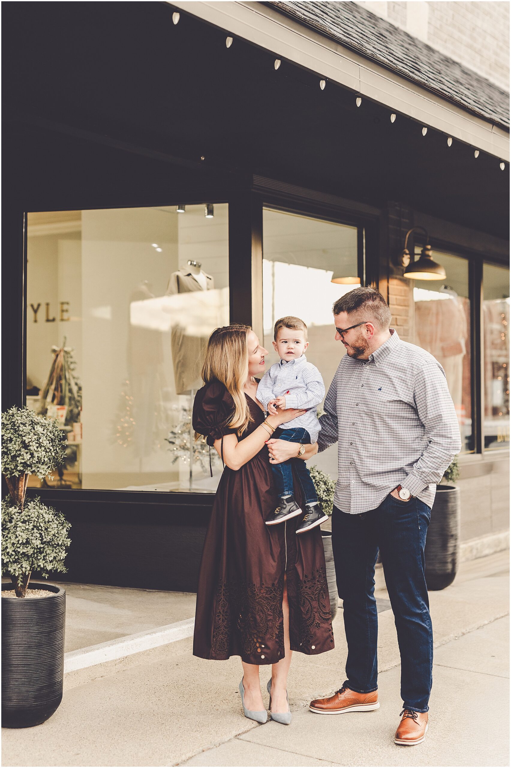Fall family photos taken in Kentland, Indiana with Central Illinois family photographer Kara Evans Photographer. 