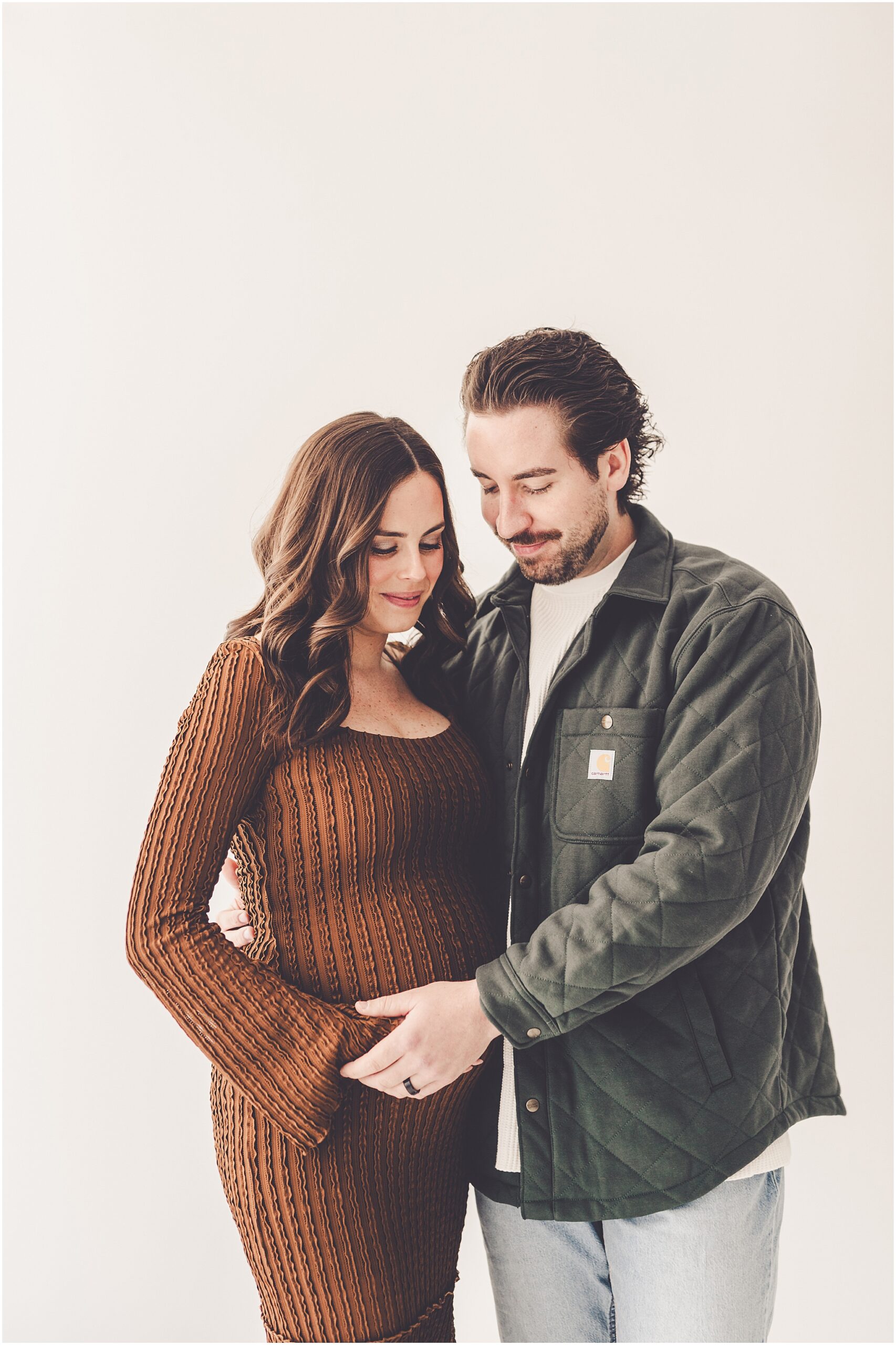 Kankakee studio maternity photos at Studio 388 in Kankakee with Kankakee County family photographer Kara Evans Photographer.