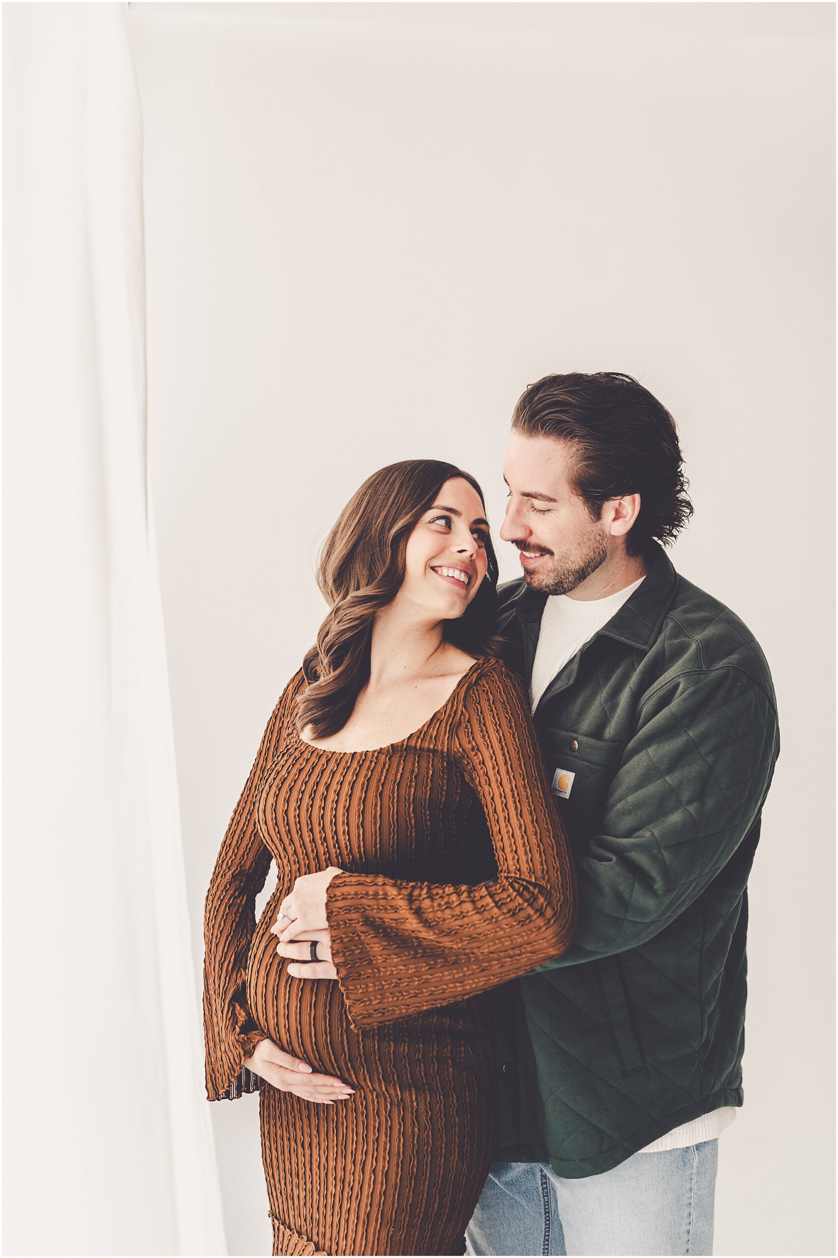 Kankakee studio maternity photos at Studio 388 in Kankakee with Kankakee County family photographer Kara Evans Photographer.