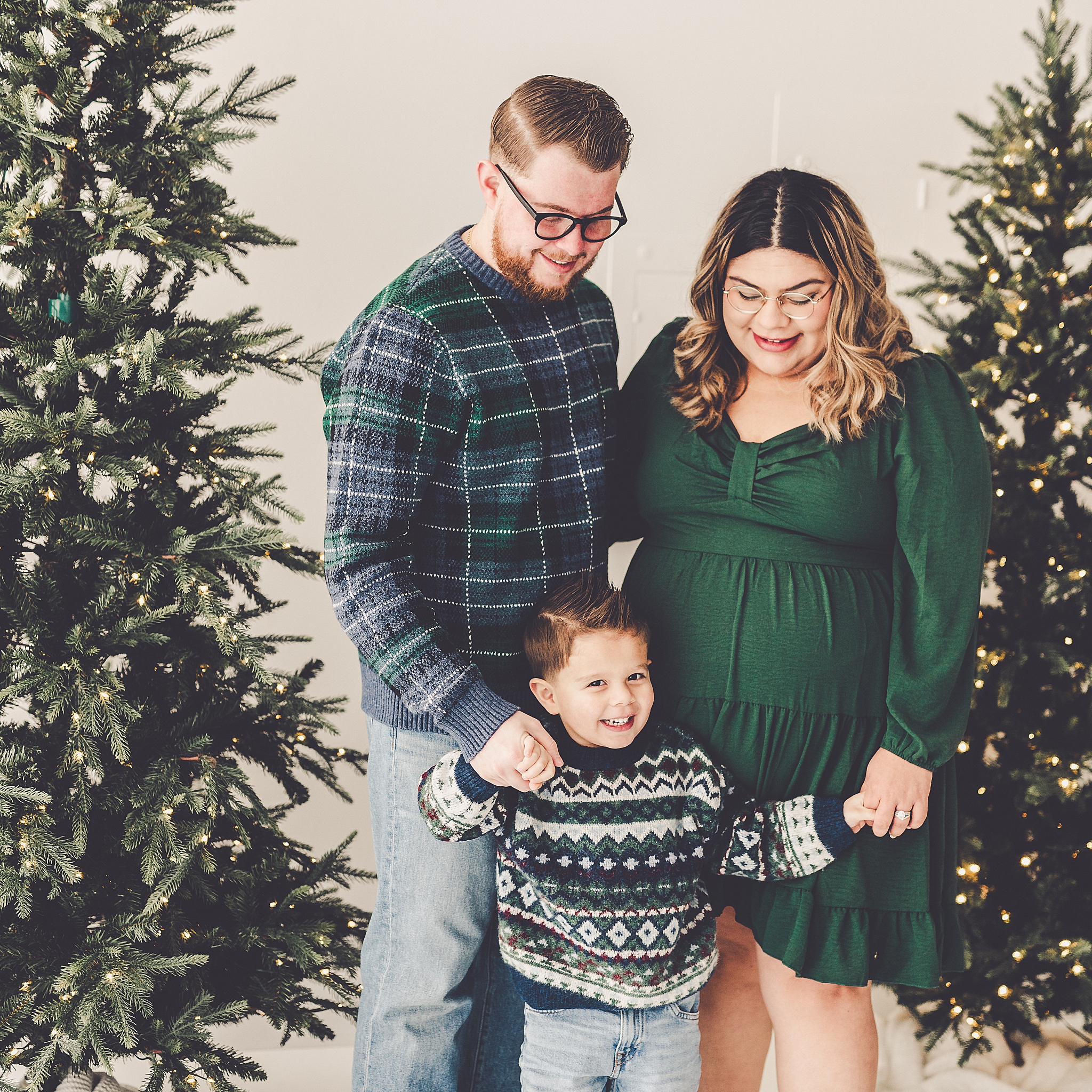 Studio holiday family photos and Christmas family photo ideas with Central Illinois family photographer Kara Evans Photographer.