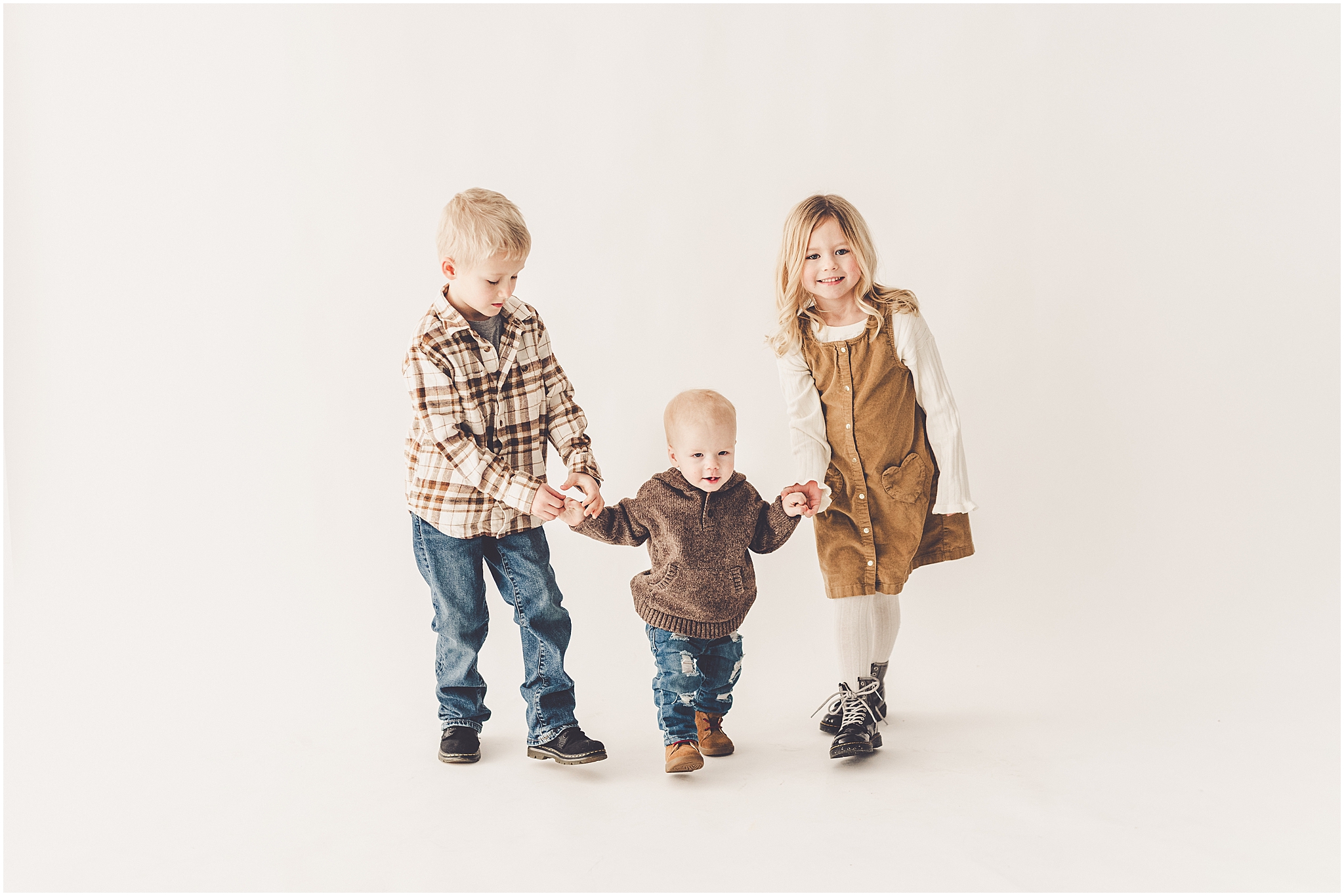 One-year milestone photo inspiration at Studio 388 in Kankakee, Illinois with Kankakee family photographer Kara Evans Photographer.