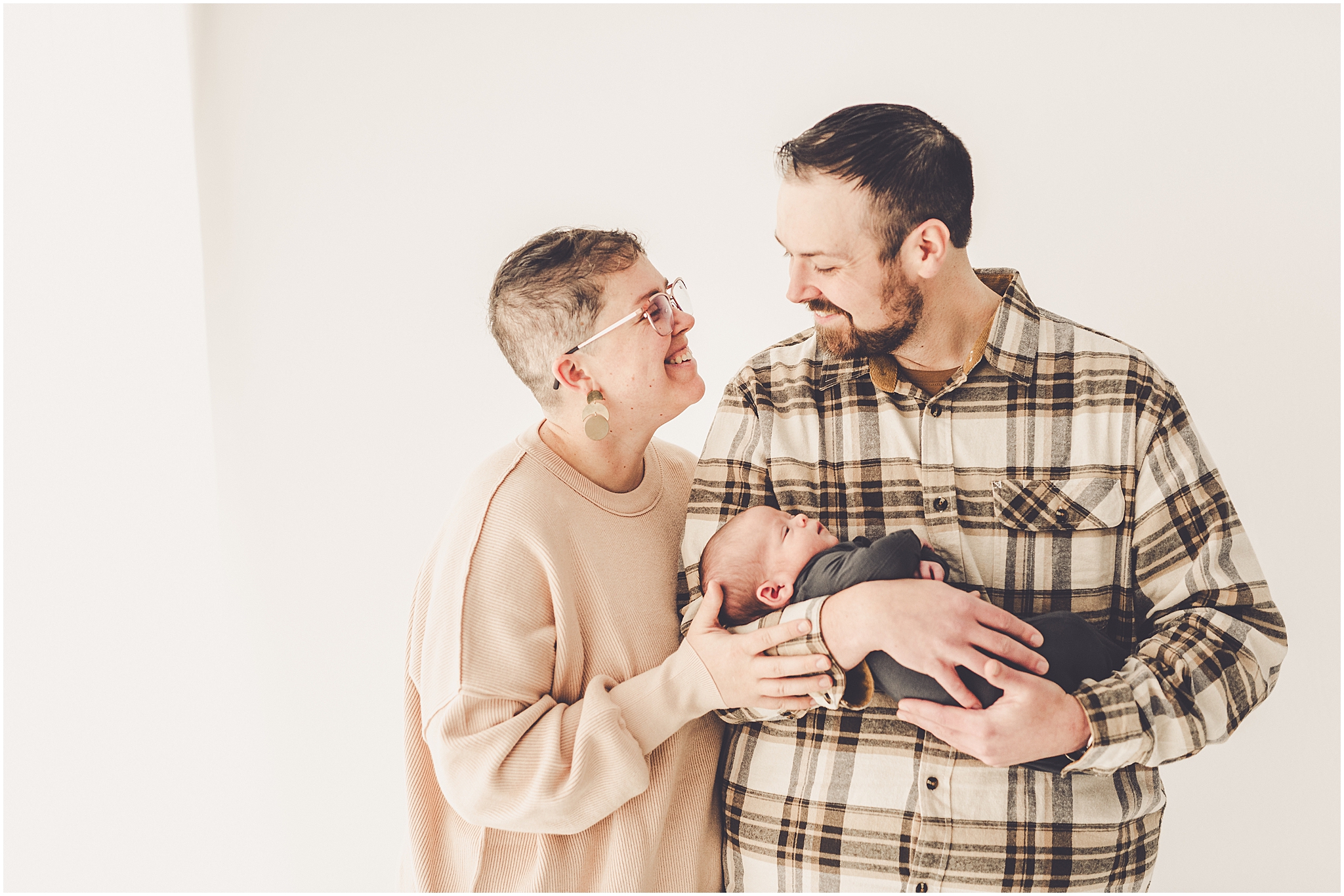 Kankakee newborn studio photos at Studio 388 in Kankakee with Kankakee family photographer Kara Evans Photographer.